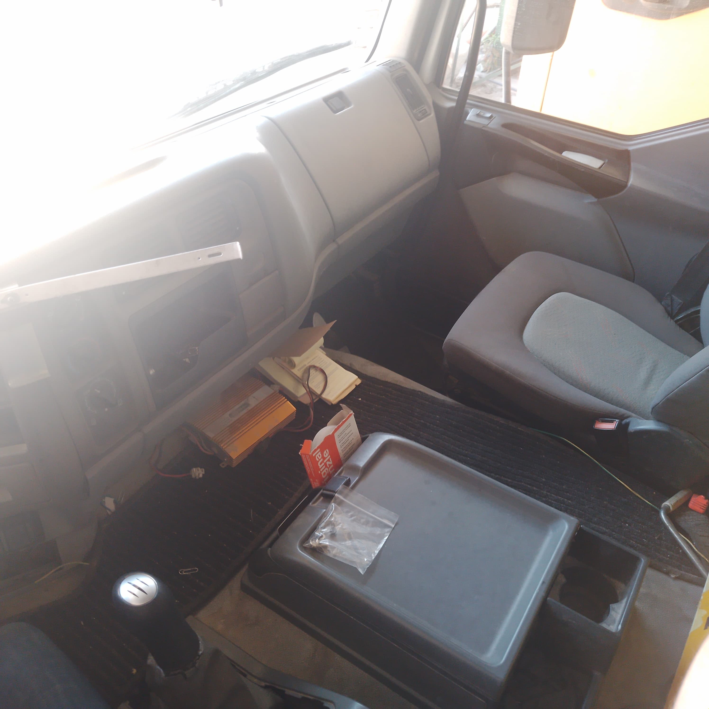 Renault Lander · Ano 2004 — image 2