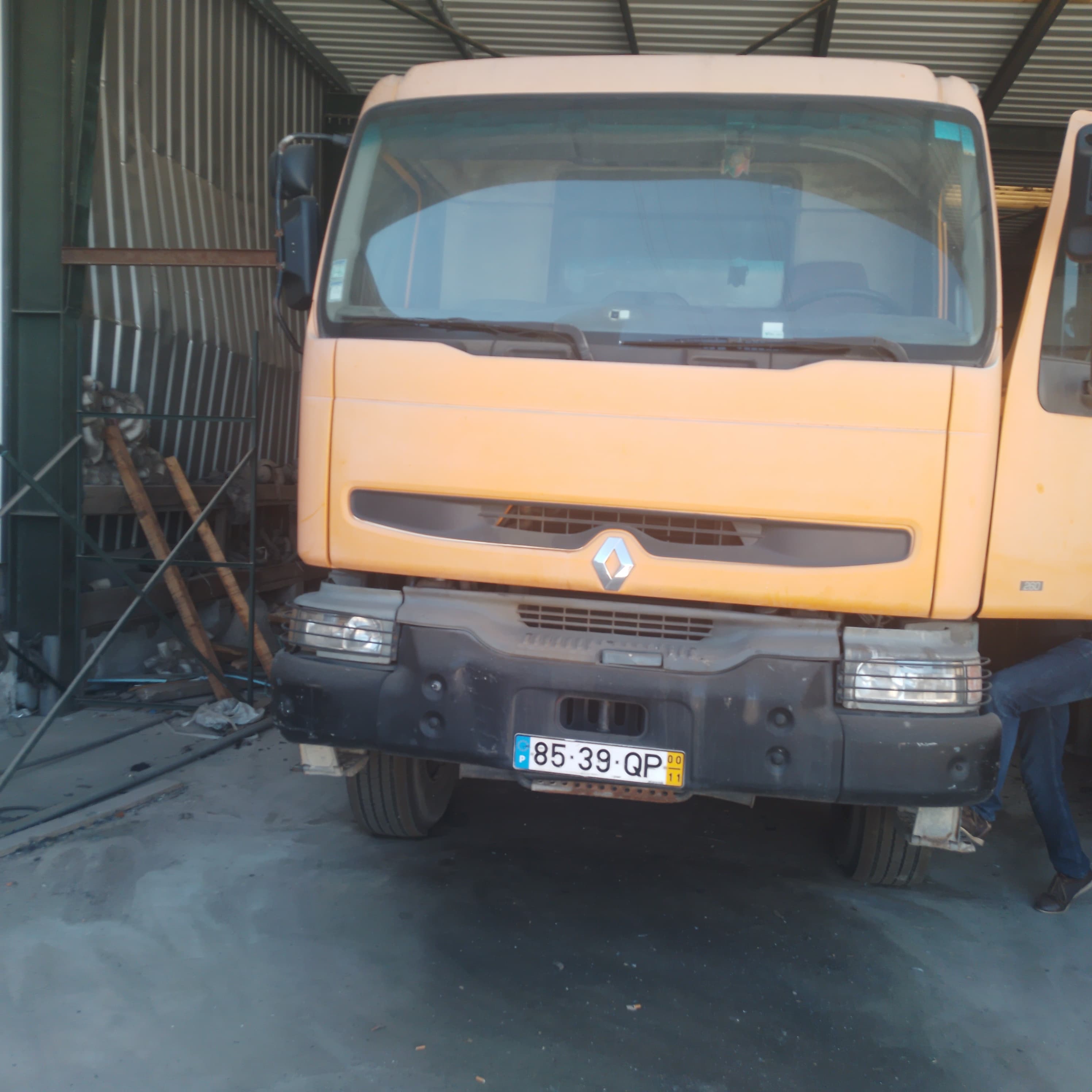 Renault HC · Ano 2000