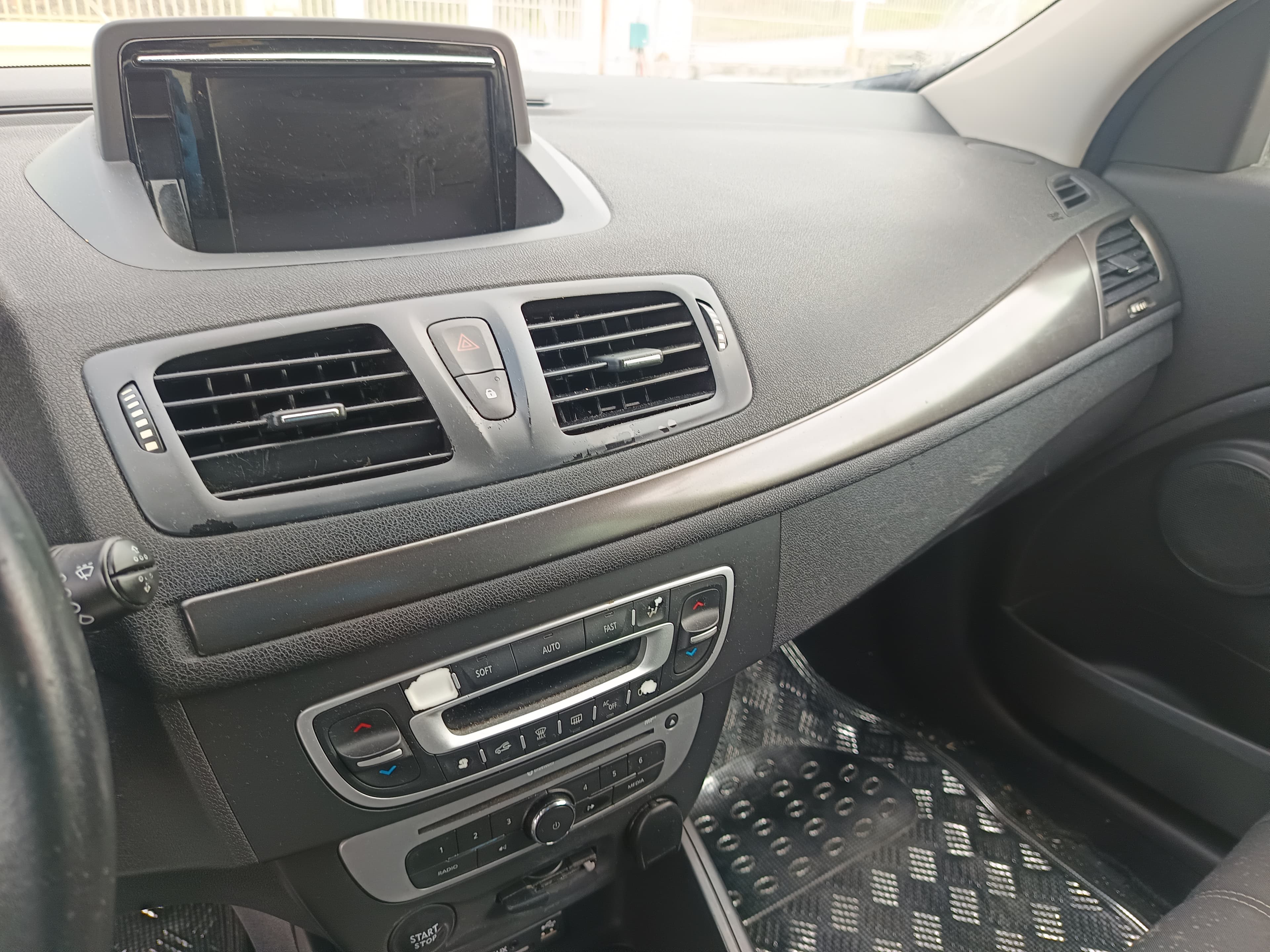 Renault Mégane · Ano 2014 — imagen 35