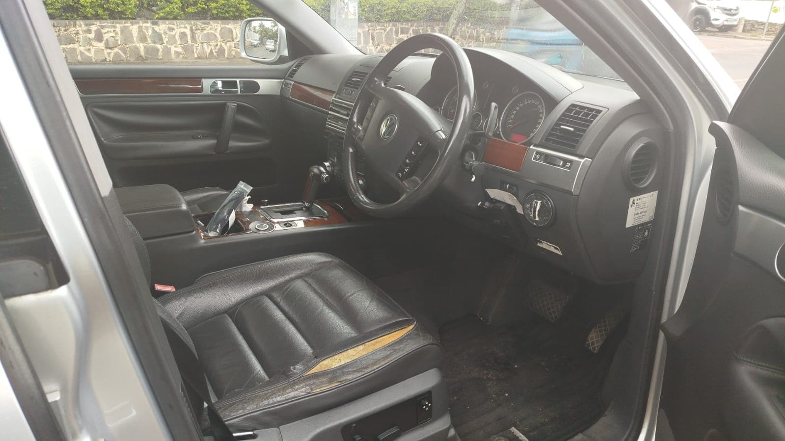 Volkswagen Touareg - 2010 — image 11