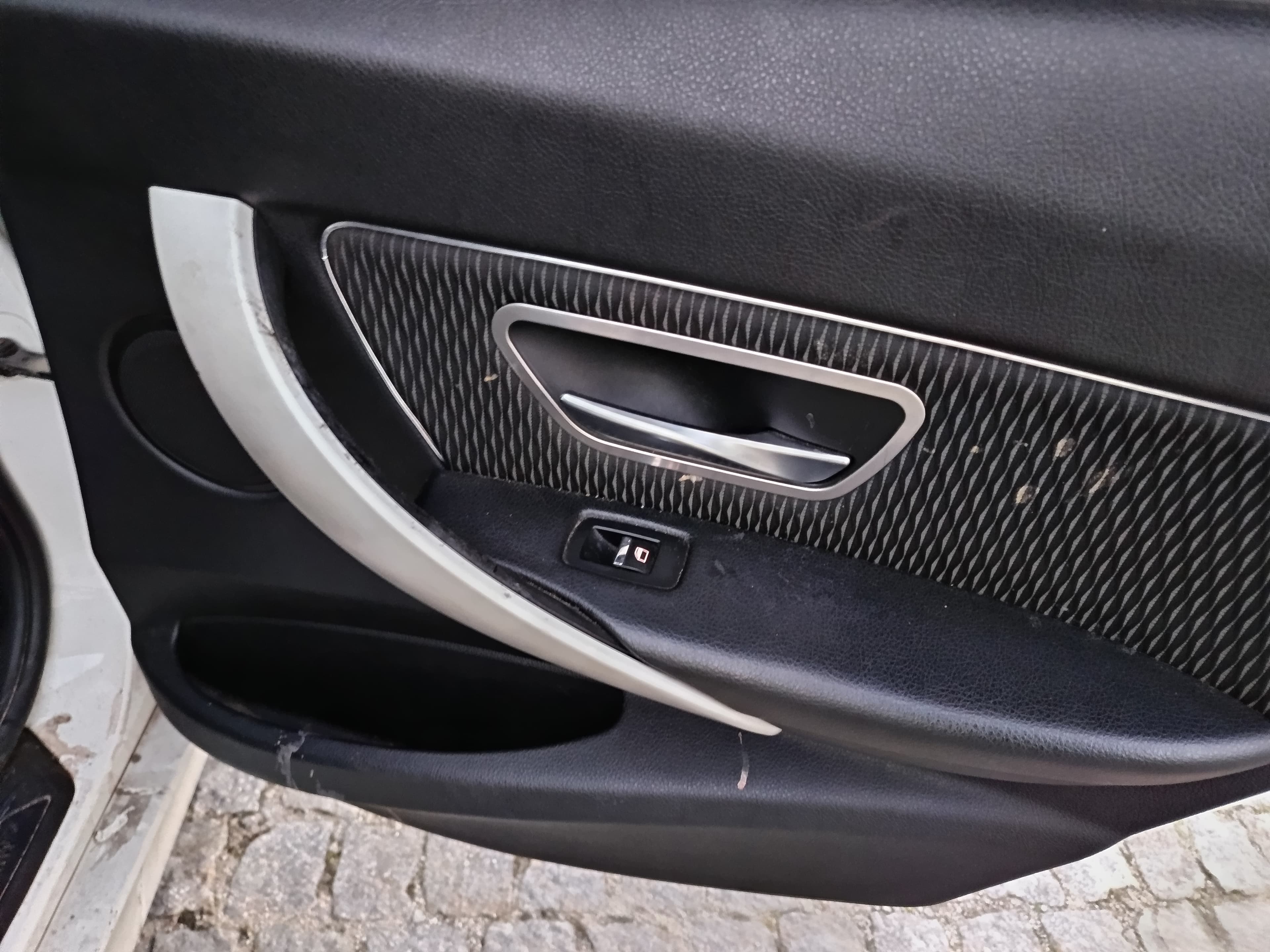 BMW 316 d · Ano 2013 — imagem 22