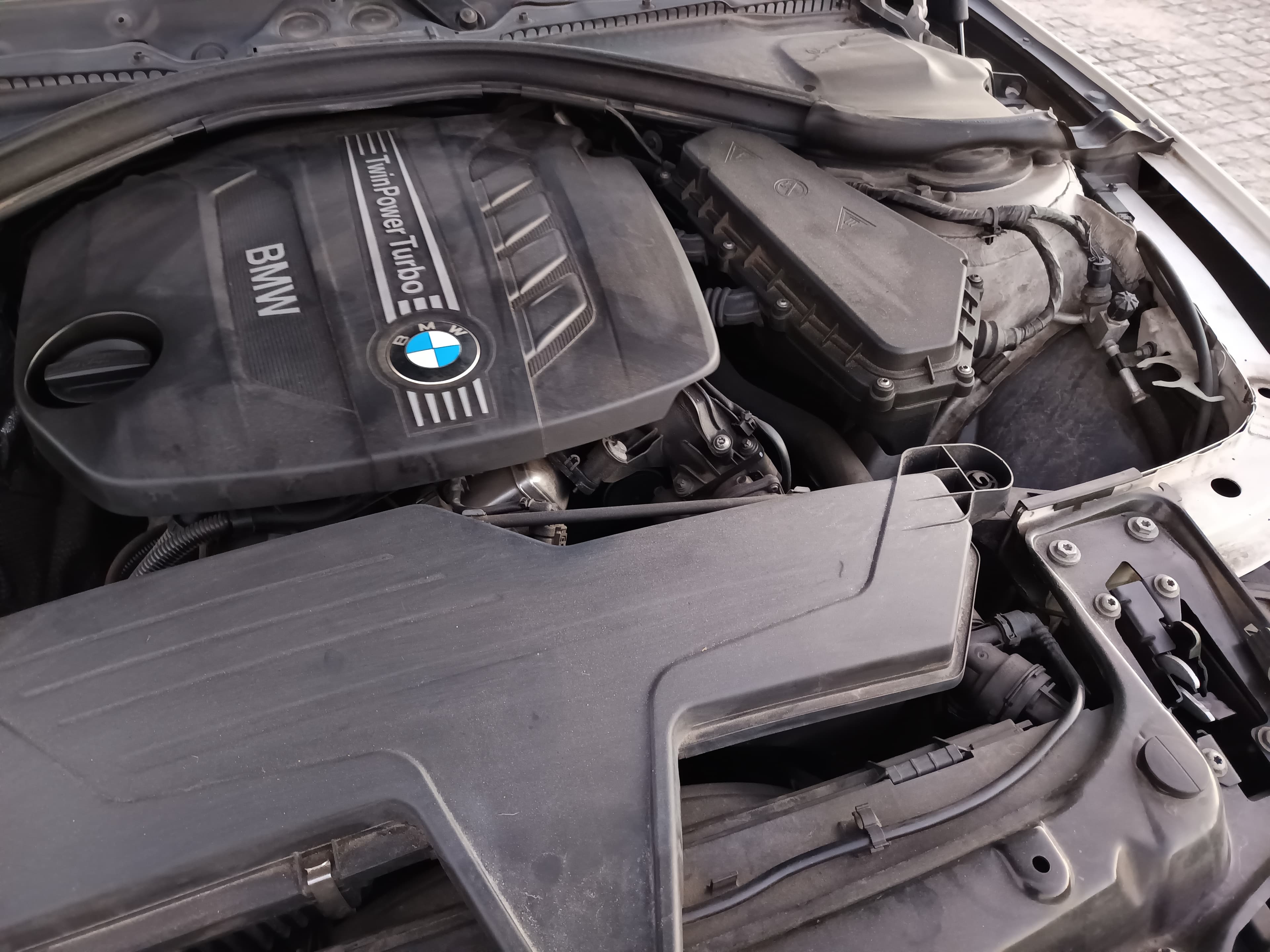 BMW 316 d · Ano 2013 — imagem 19