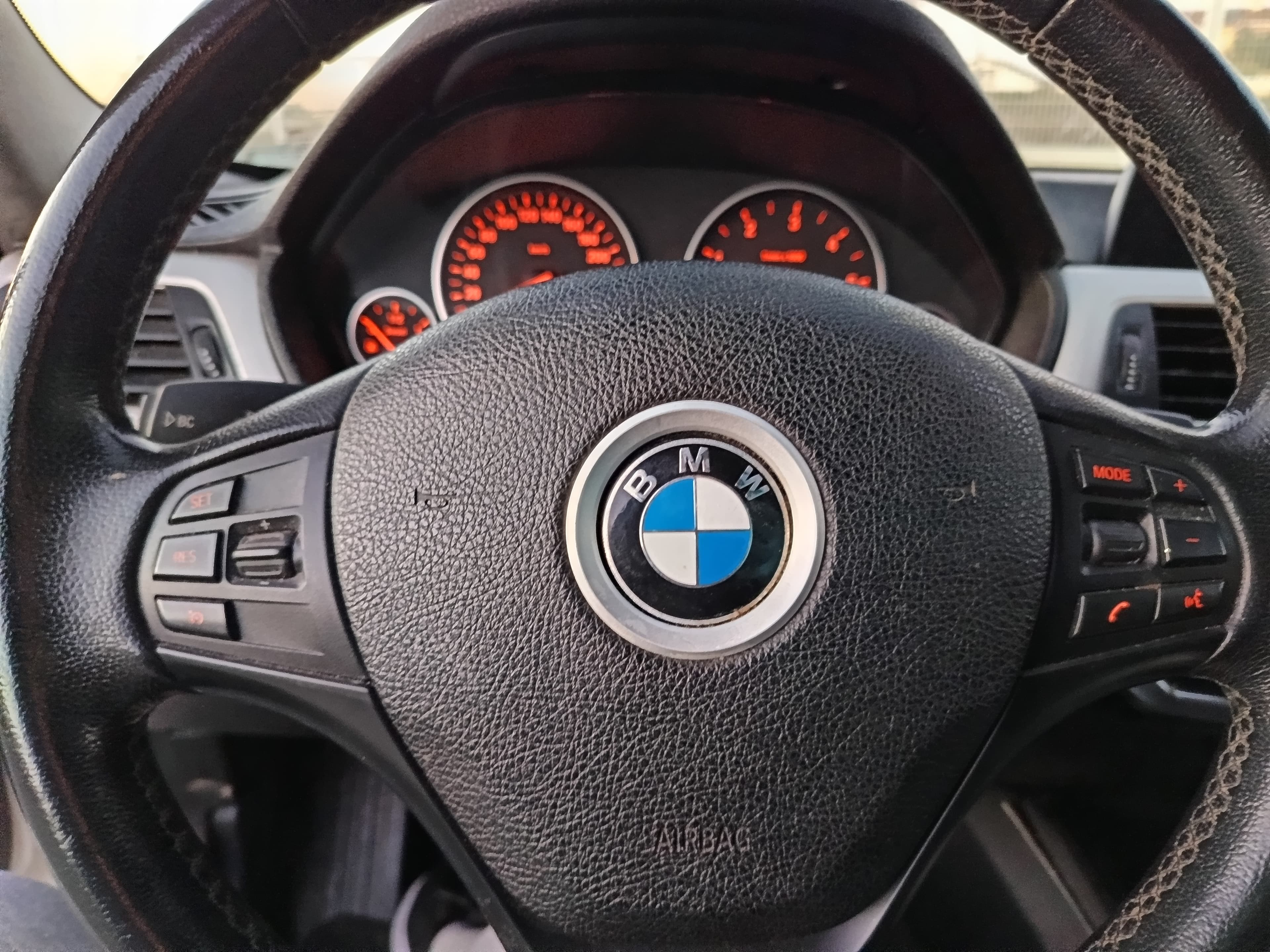BMW 316 d · Ano 2013 — imagem 41