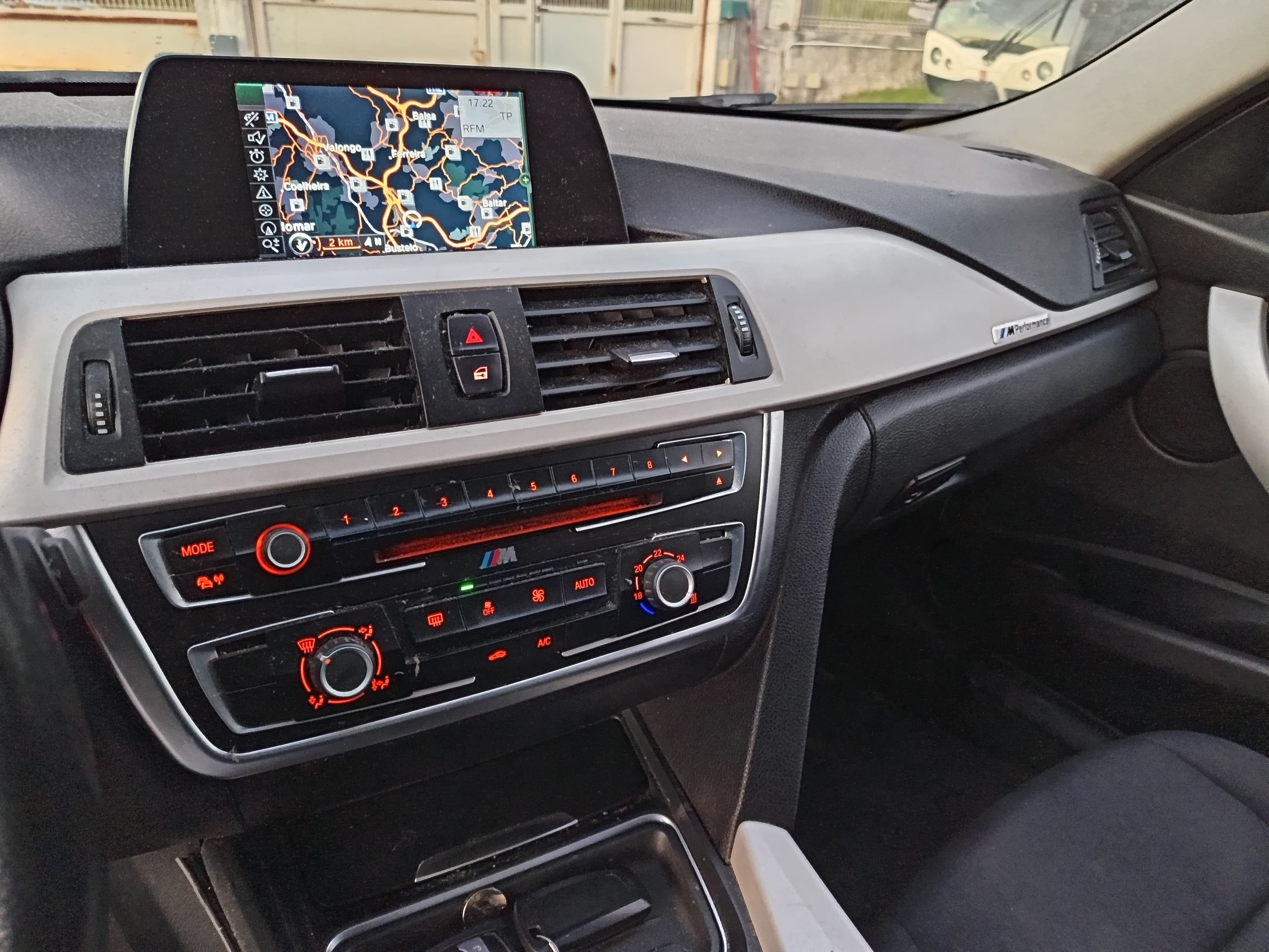 BMW 316 d · Ano 2013 — imagem 37
