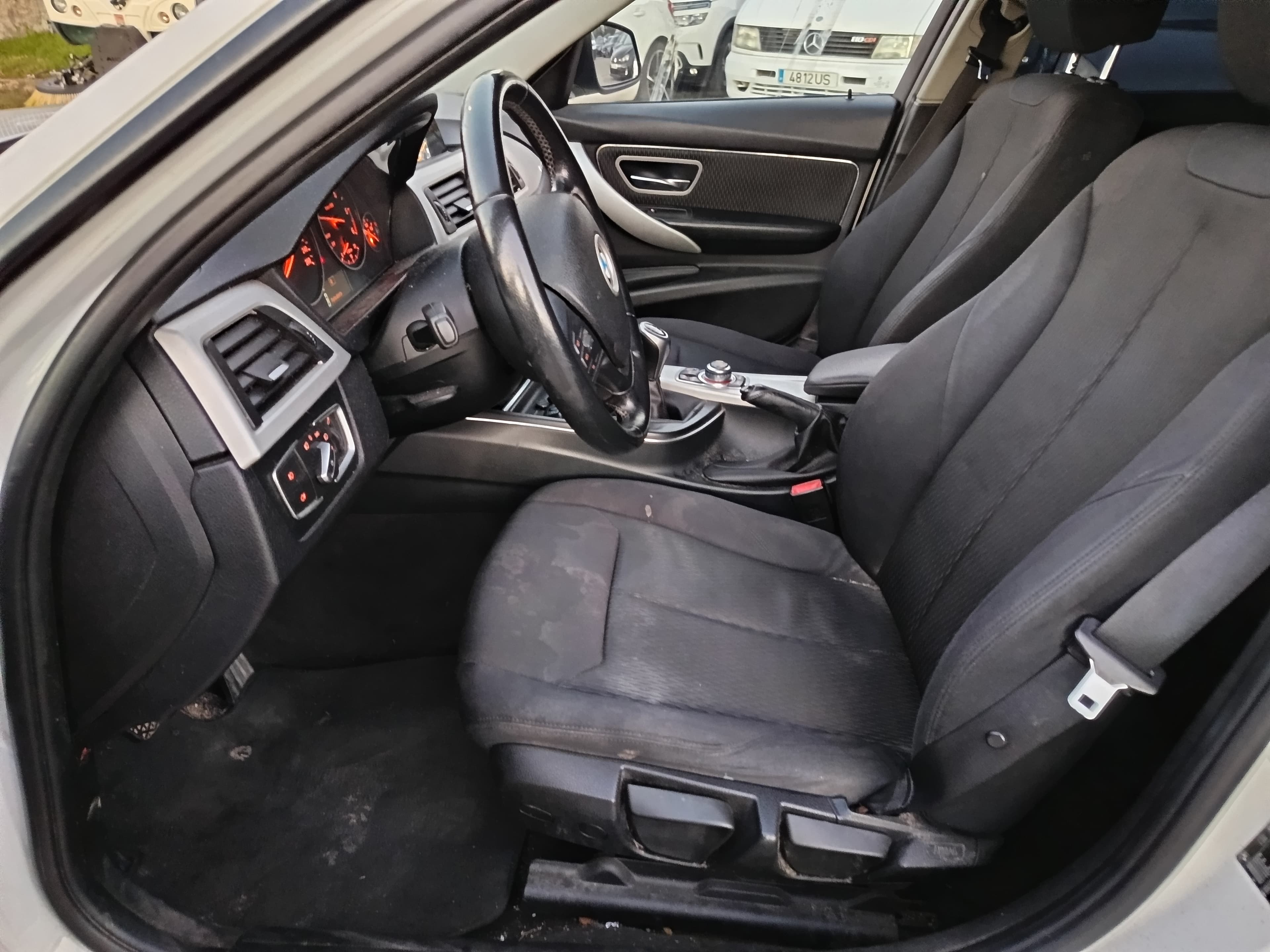 BMW 316 d · Ano 2013 — imagem 34