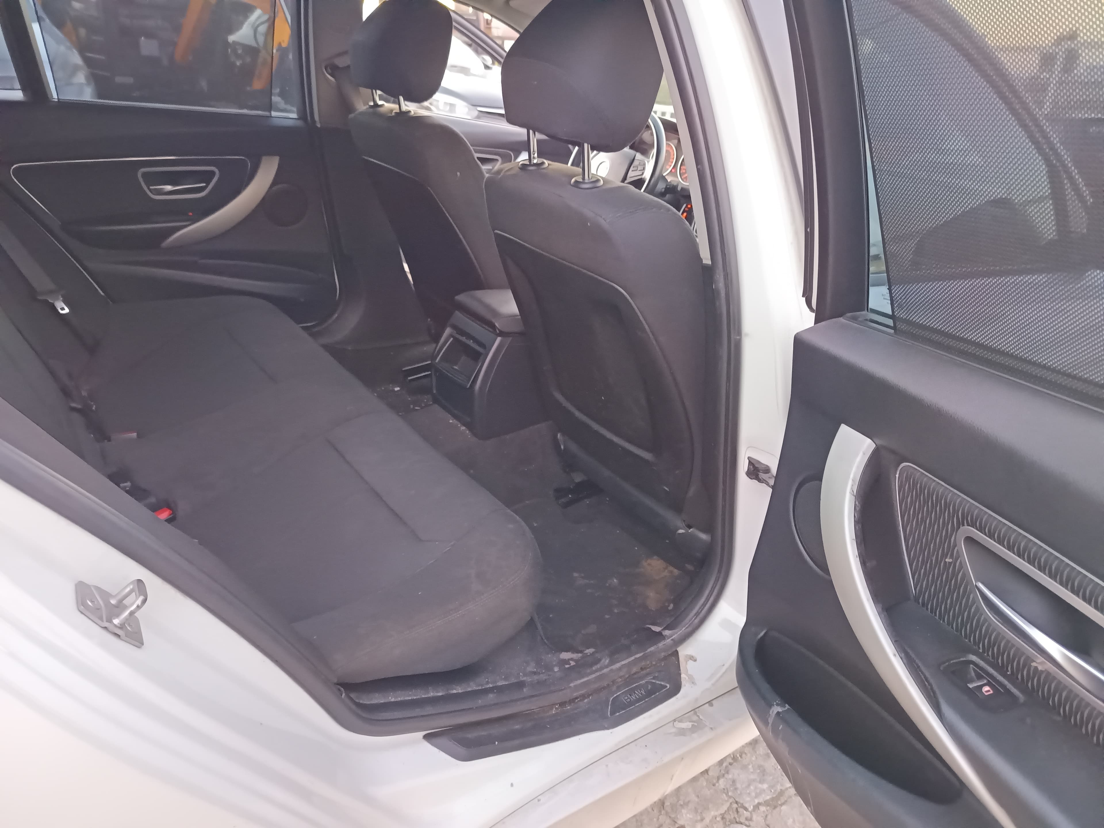 BMW 316 d · Ano 2013 — imagem 20