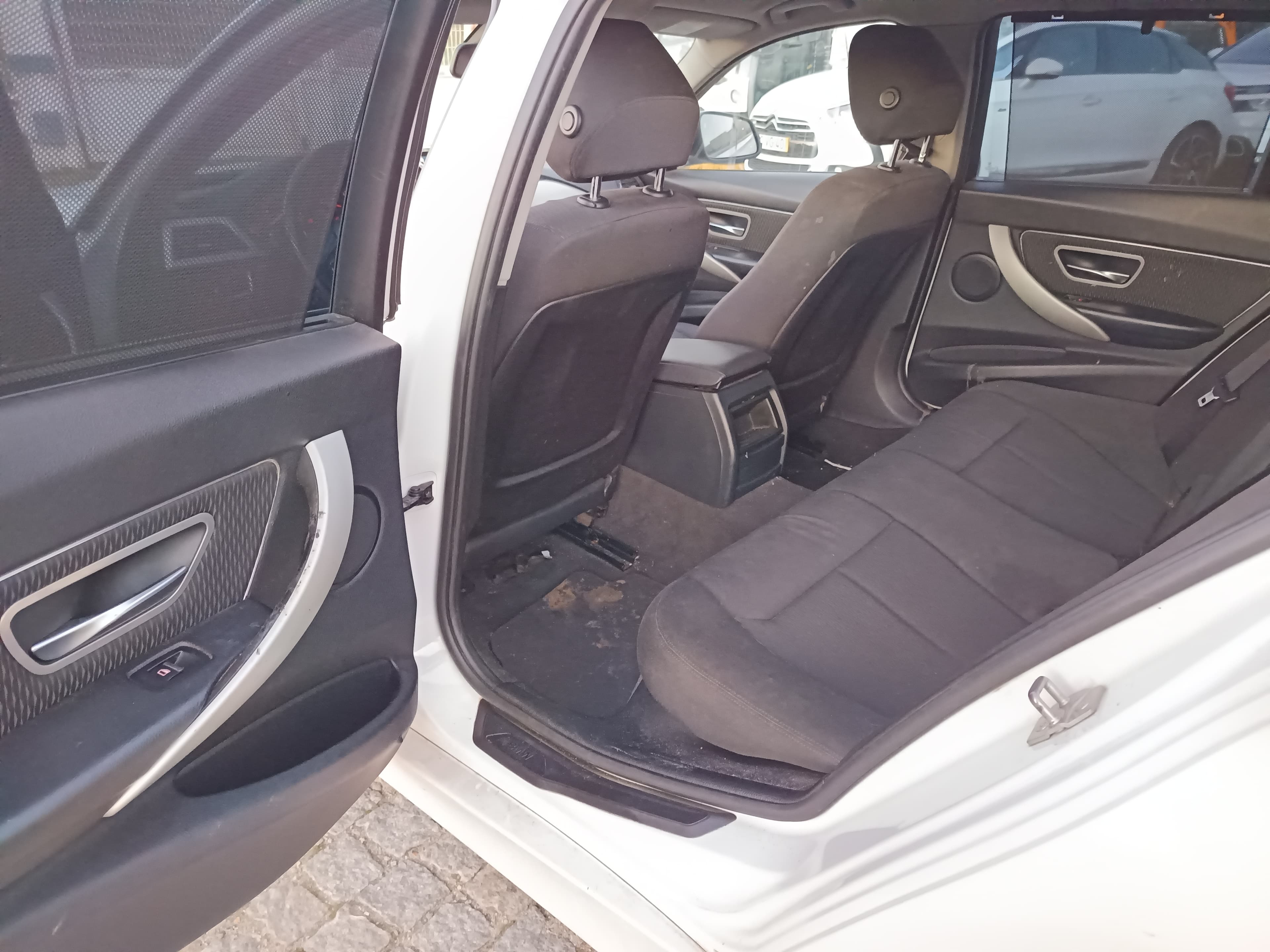 BMW 316 d · Ano 2013 — imagem 28