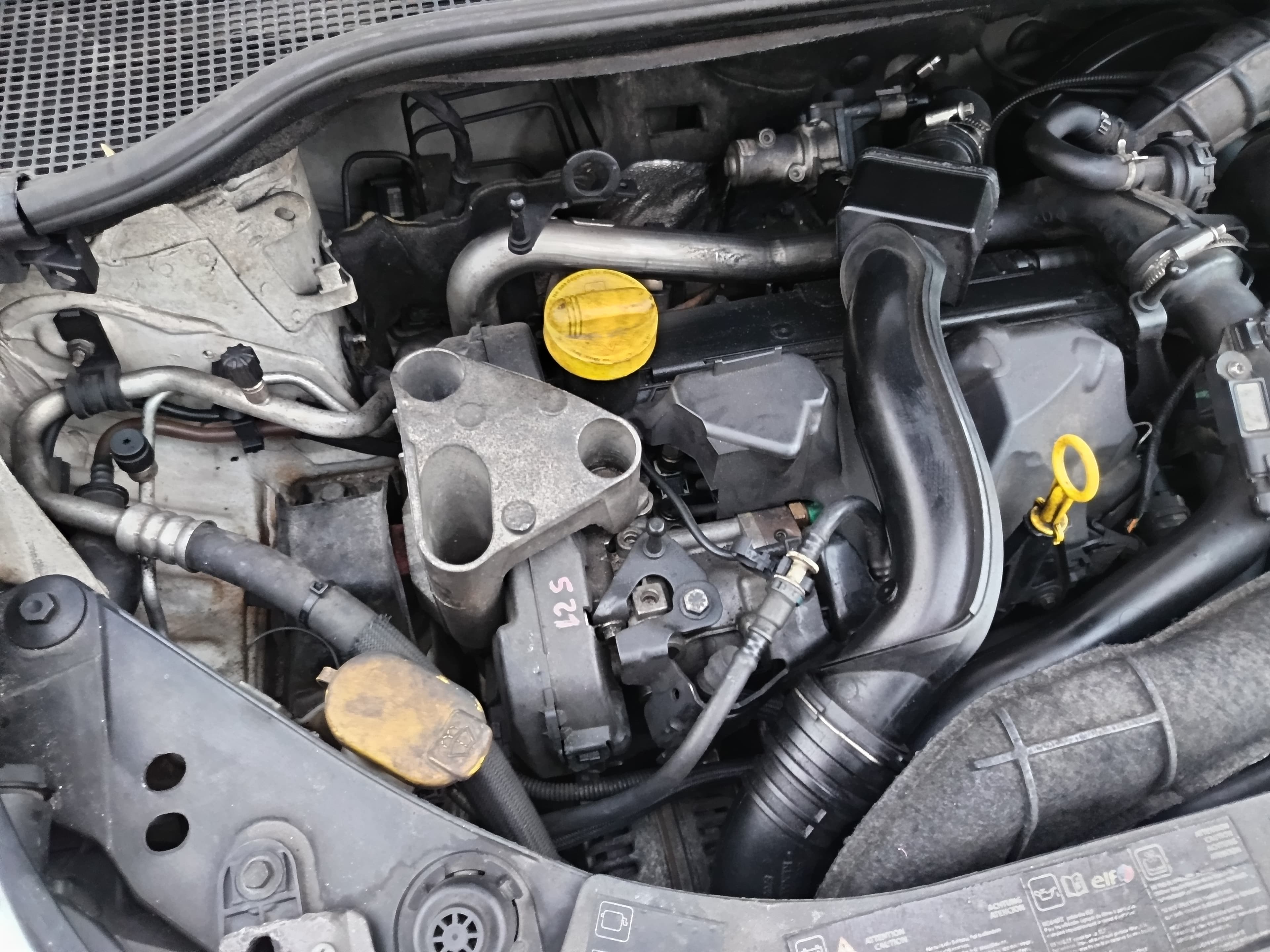 Renault Clio 1.5 DCi · Ano 2008 — image 15