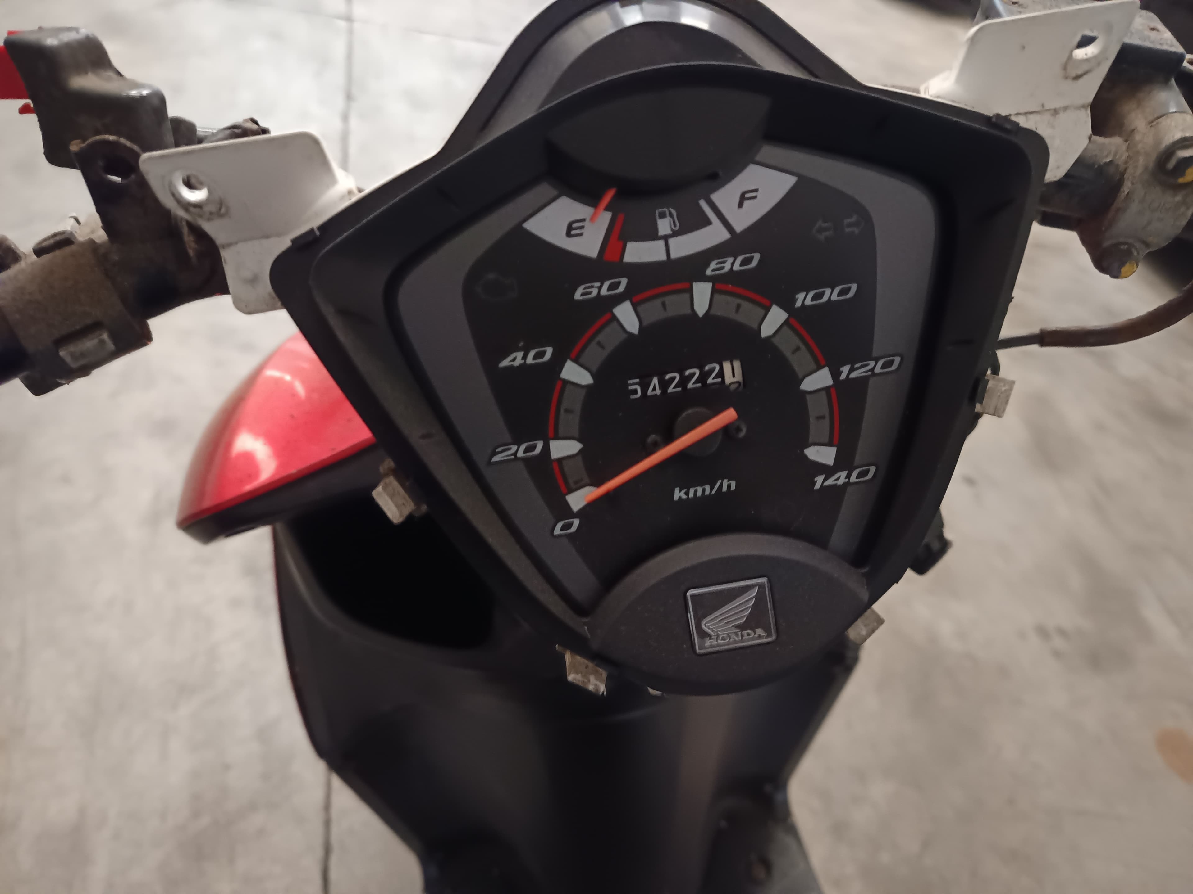 HONDA Vision NSC 110 · Año 2013 — imagen 9