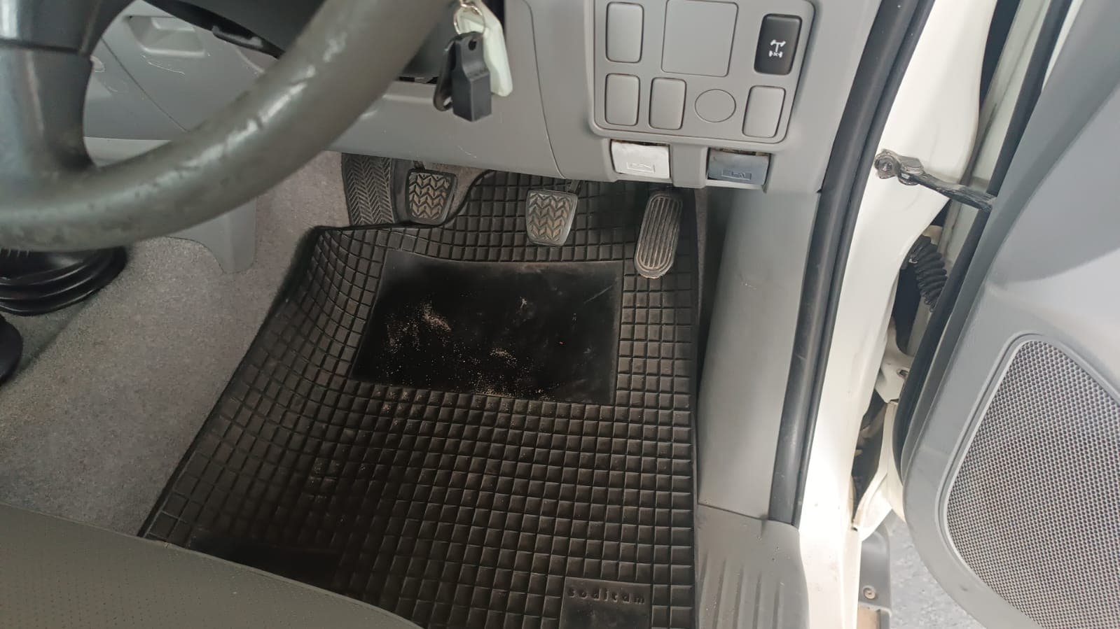 Toyota Hilux - 2010 — imagen 14