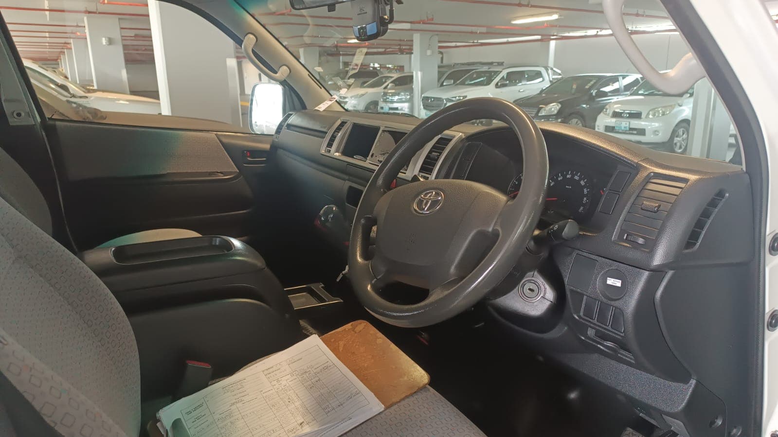 Toyota Quantum - 2016 — imagem 16