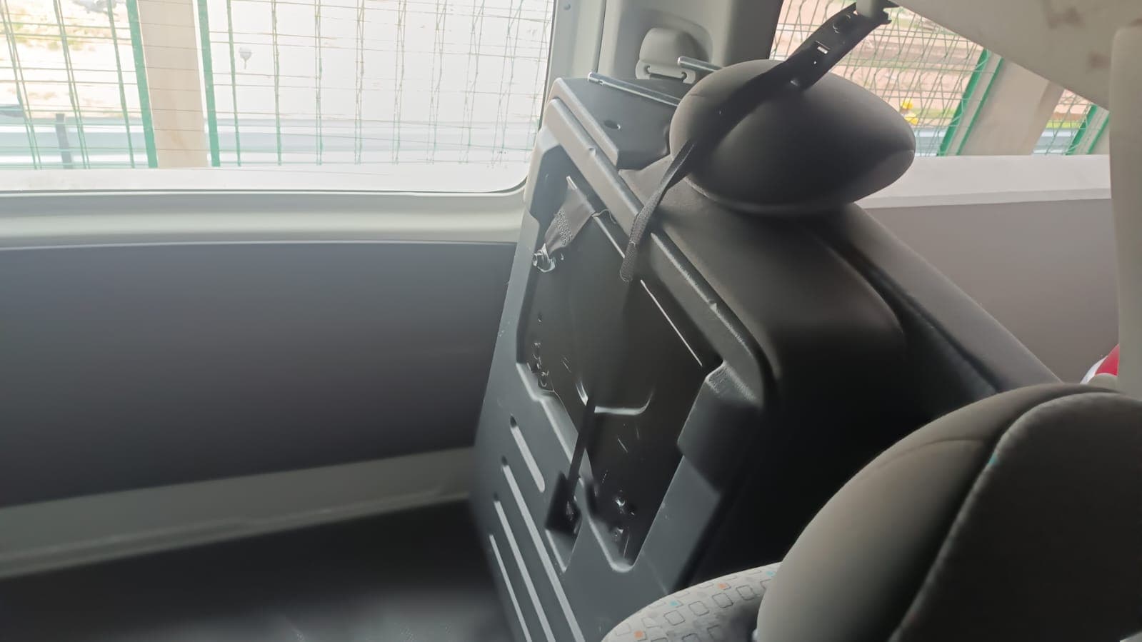 Toyota Quantum - 2016 — imagem 7