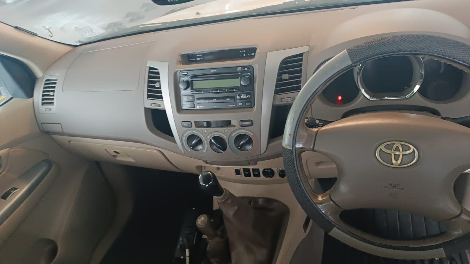 Toyota Fortuner - 2008 — imagem 7