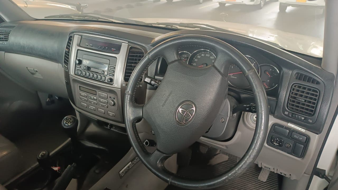 Toyota Land Cruiser VX - 2006 — imagem 8