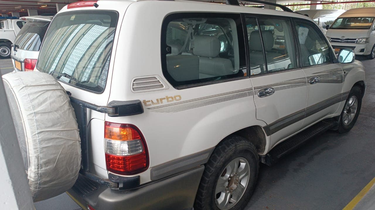 Toyota Land Cruiser VX - 2006 — imagem 22