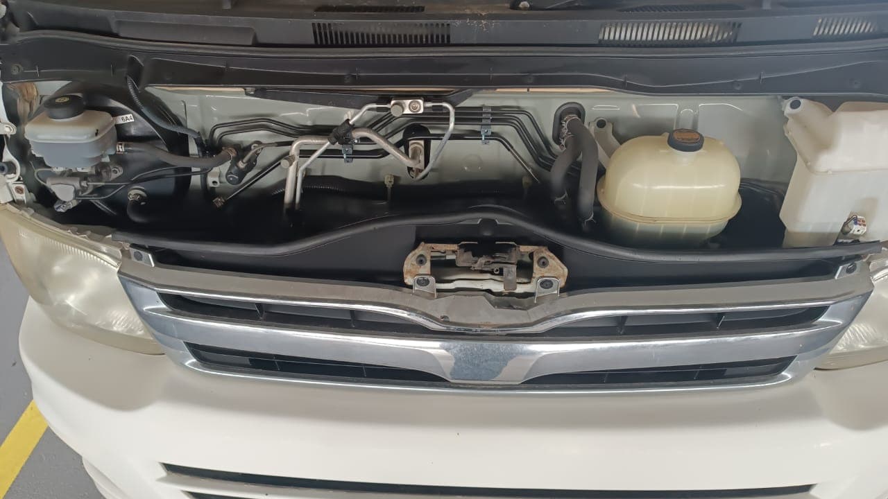 Toyota Quantum - 2010 — imagem 16