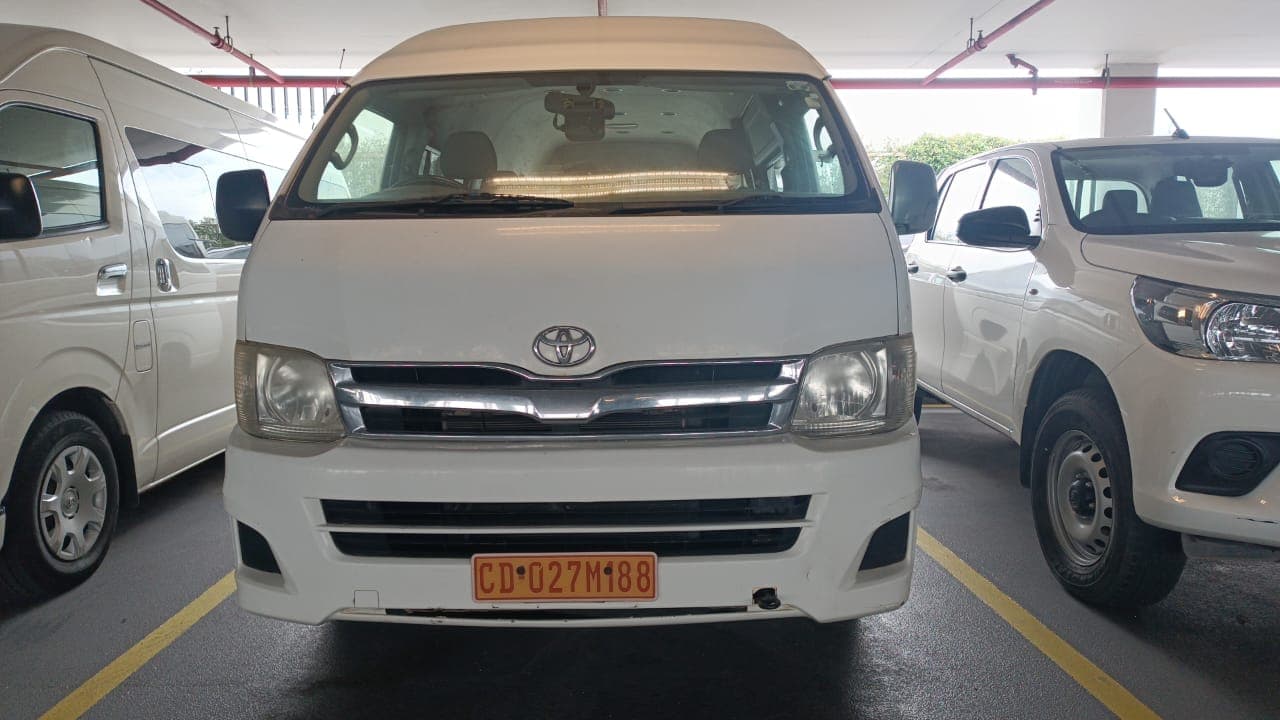 Toyota Quantum - 2010 — imagem 2