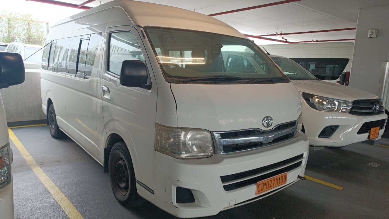 Toyota Quantum - 2010 — imagem 18
