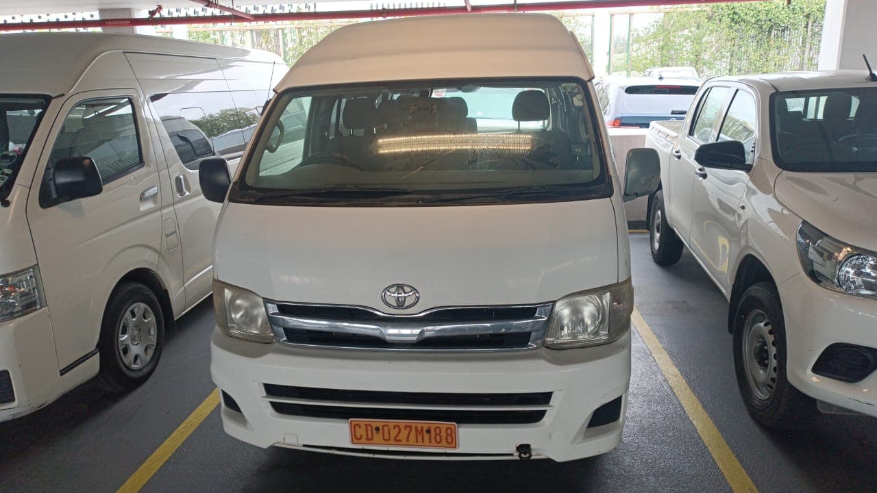 Toyota Quantum - 2010 — imagem 1