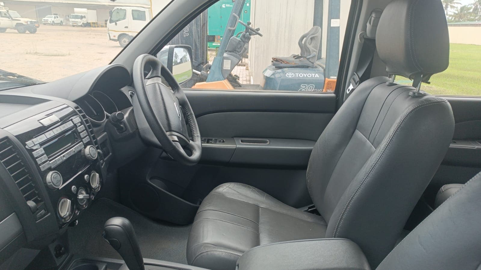 Ford Everest - 2013 — imagem 9