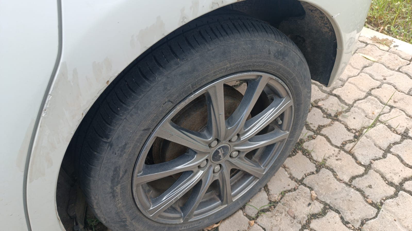 Toyota Ractis - 2012 — imagen 7
