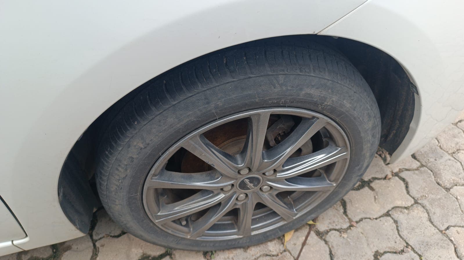 Toyota Ractis - 2012 — imagen 5