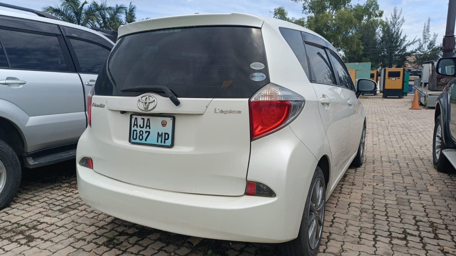 Toyota Ractis - 2012 — imagen 3