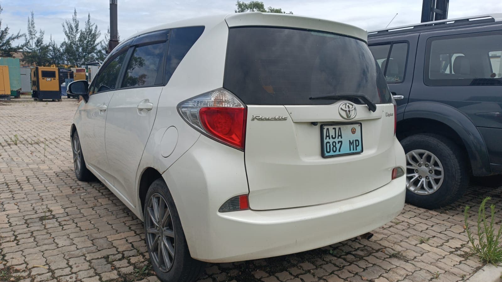 Toyota Ractis - 2012 — imagen 2