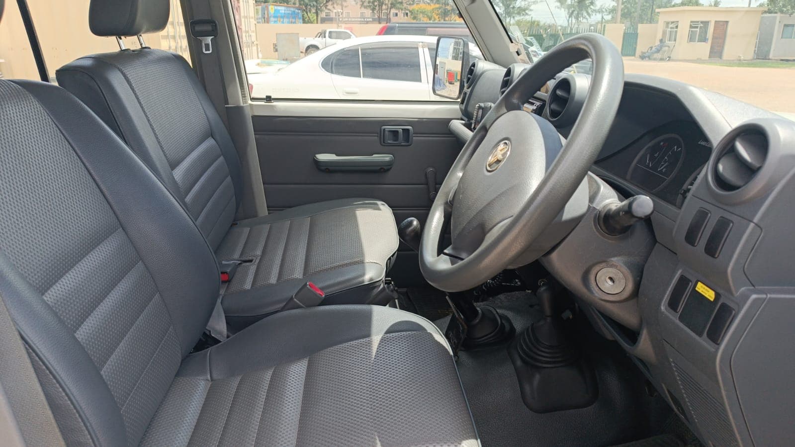 Toyota Land Cruiser HZ - 2010 — imagen 18