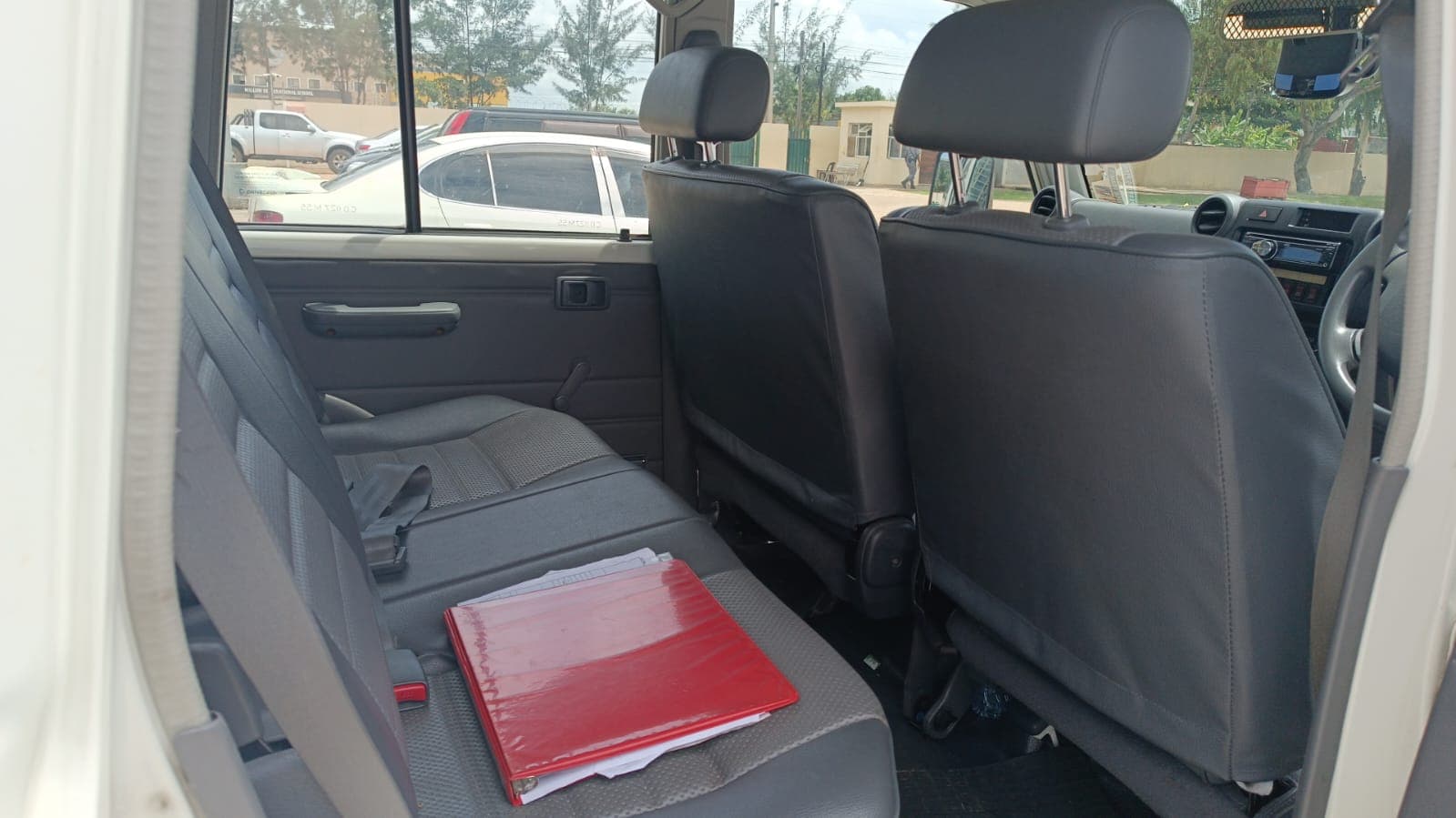 Toyota Land Cruiser HZ - 2010 — imagen 19