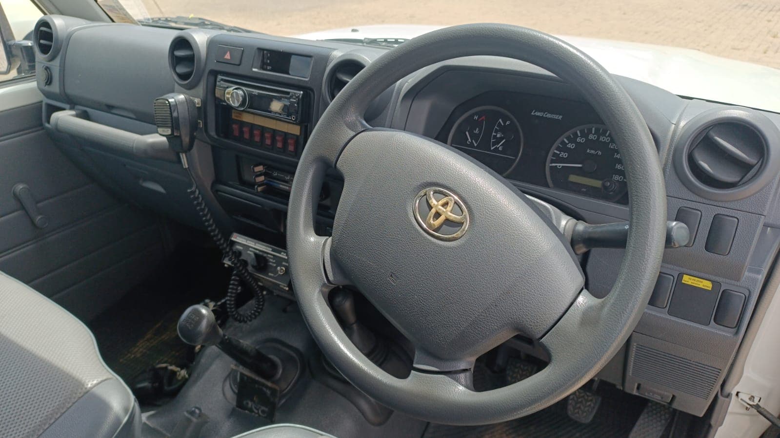 Toyota Land Cruiser HZ - 2010 — imagen 15