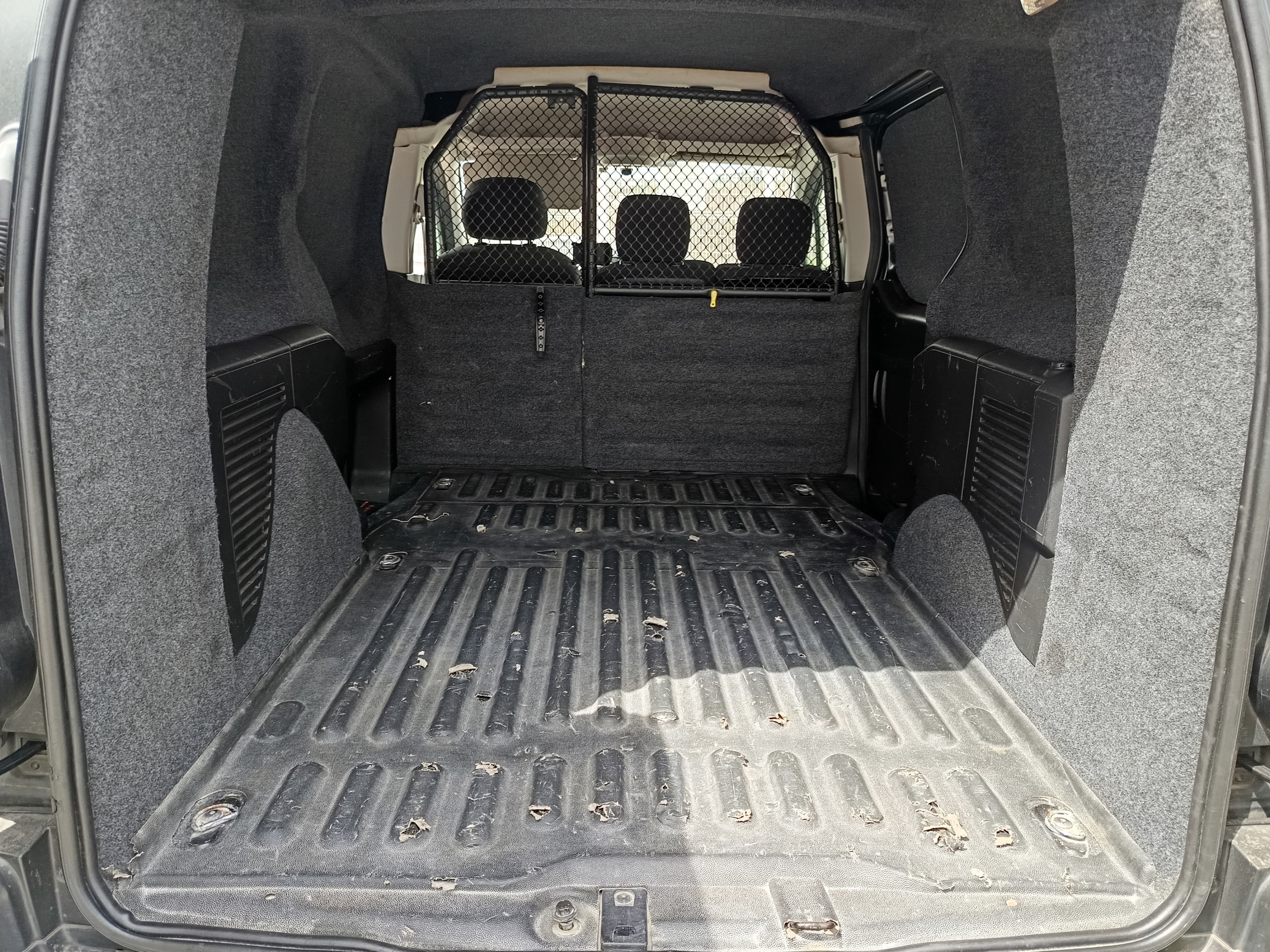 Peugeot Partner · Ano 2018 — image 24