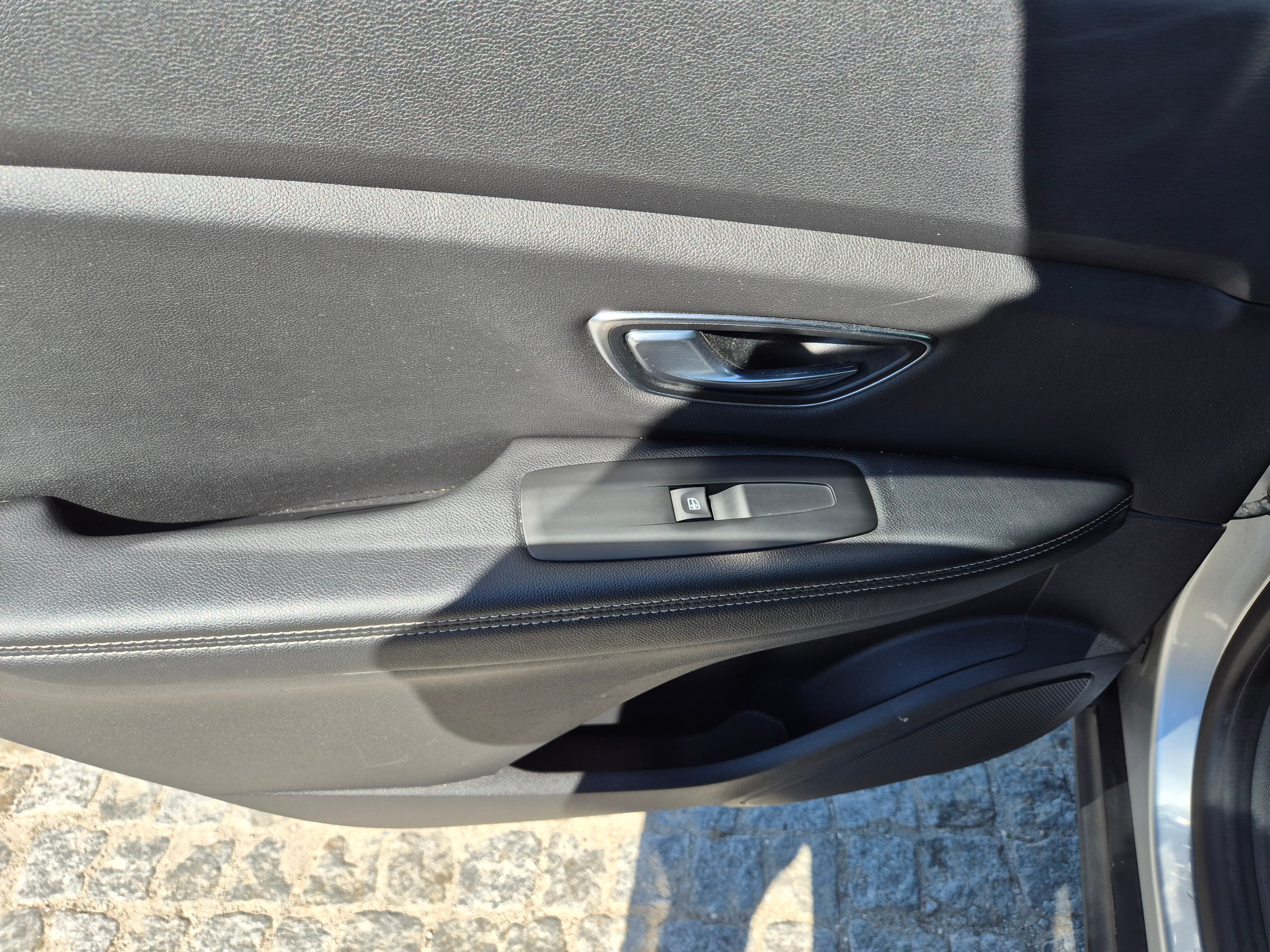 Renault Grand Scénic · 7 Lugares · Ano 2020 — imagem 24