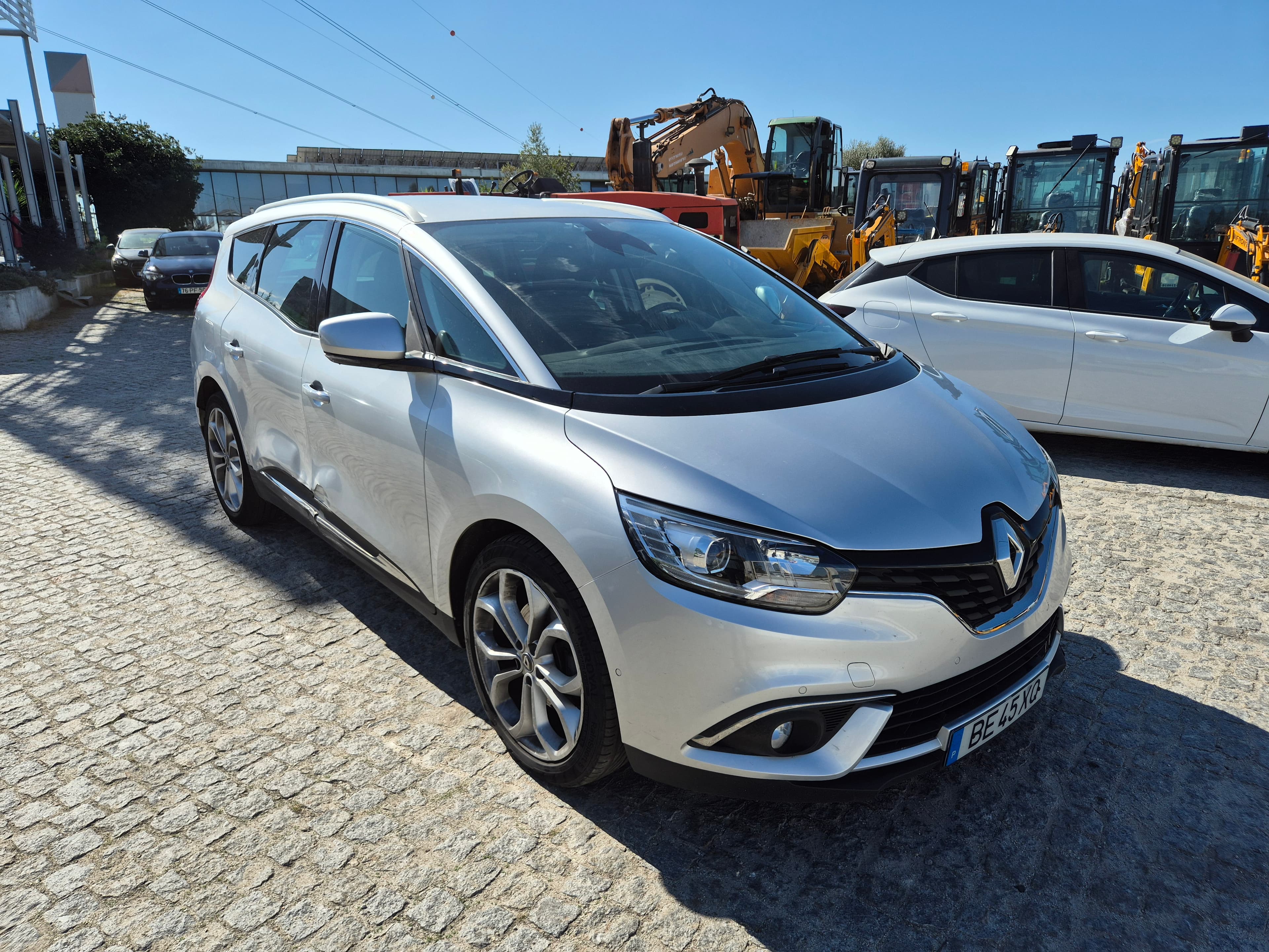 Renault Grand Scénic · 7 Lugares · Ano 2020 — imagem 1