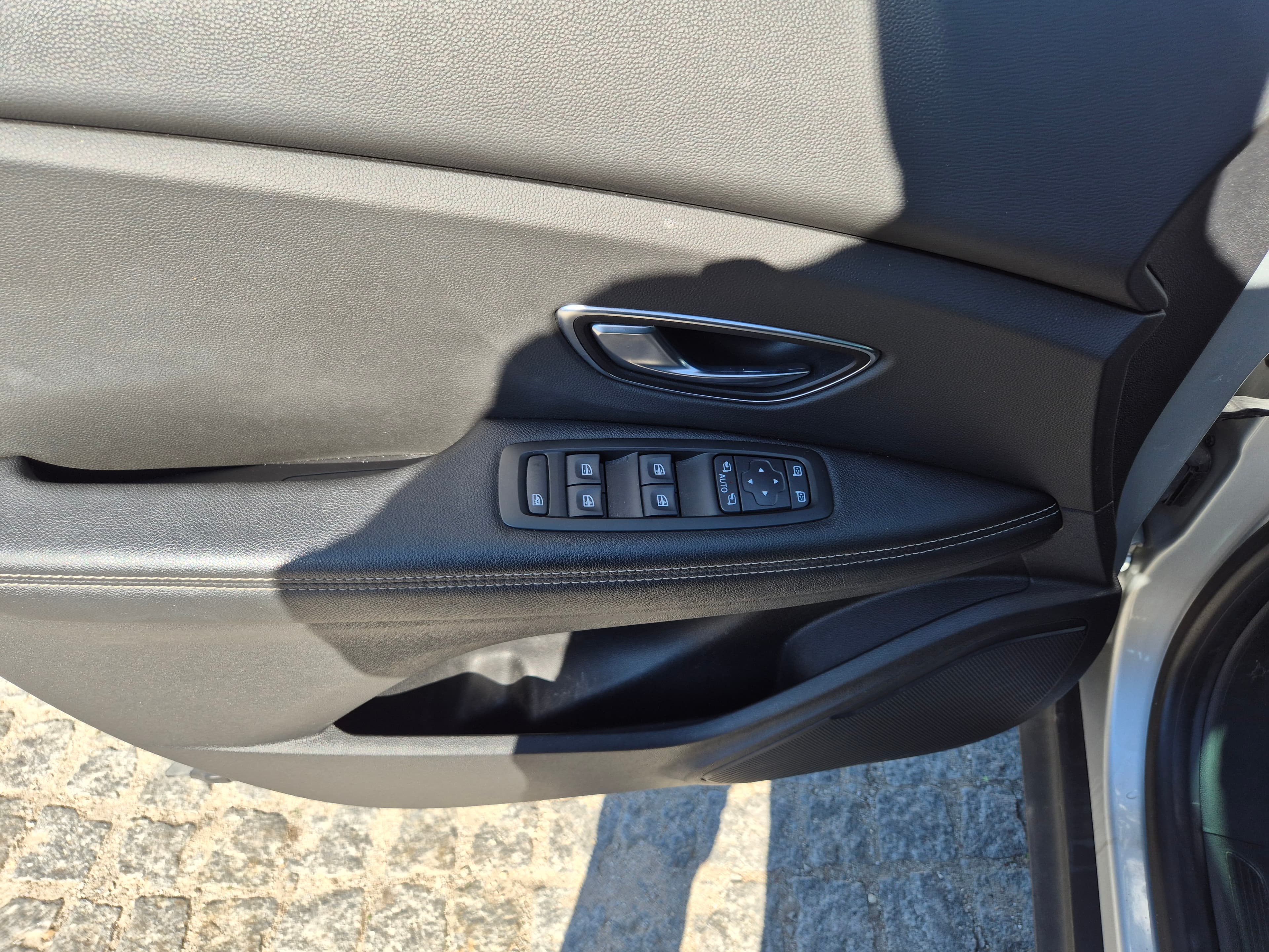 Renault Grand Scénic · 7 Lugares · Ano 2020 — imagem 27