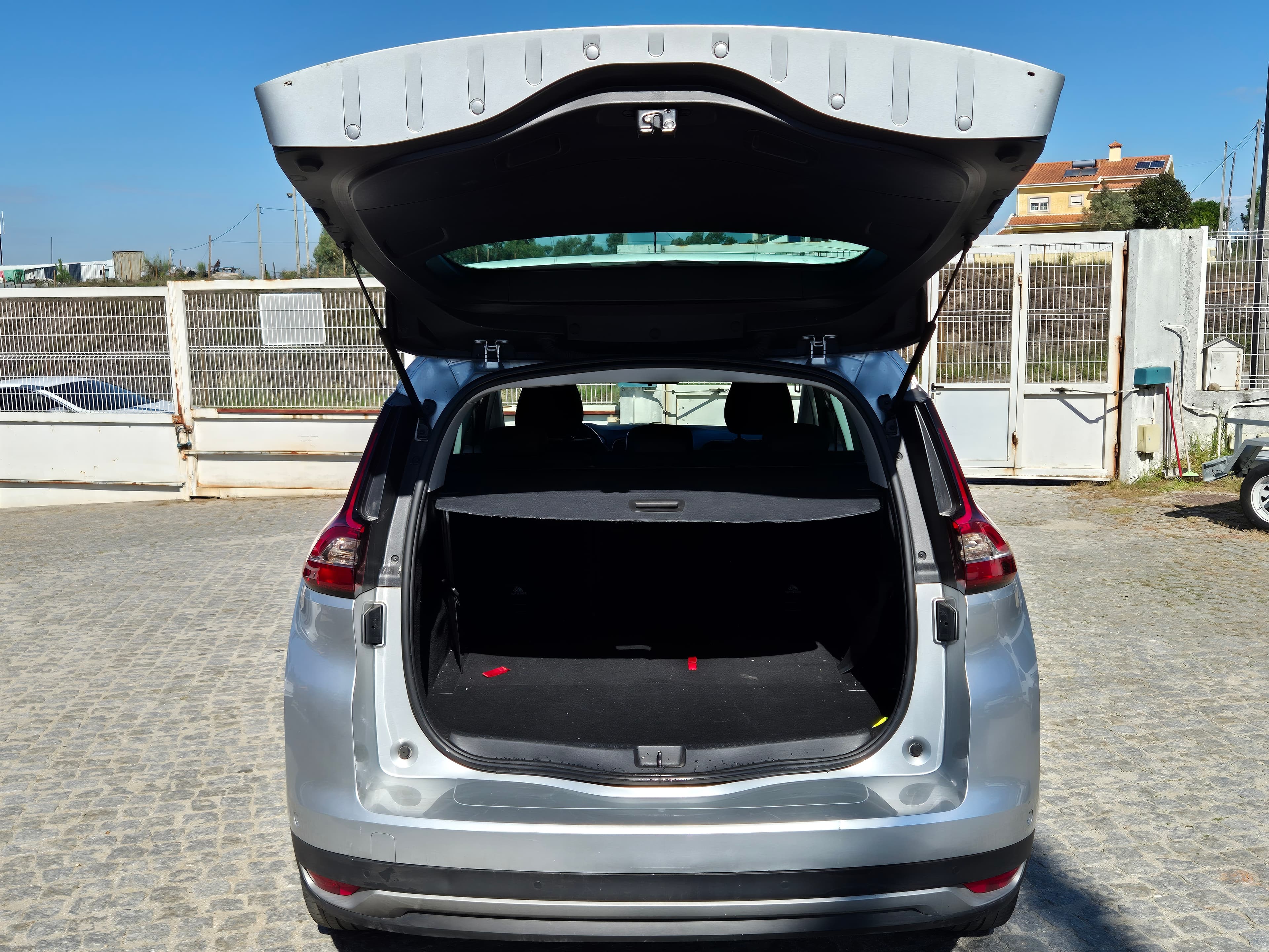 Renault Grand Scénic · 7 Lugares · Ano 2020 — imagem 7