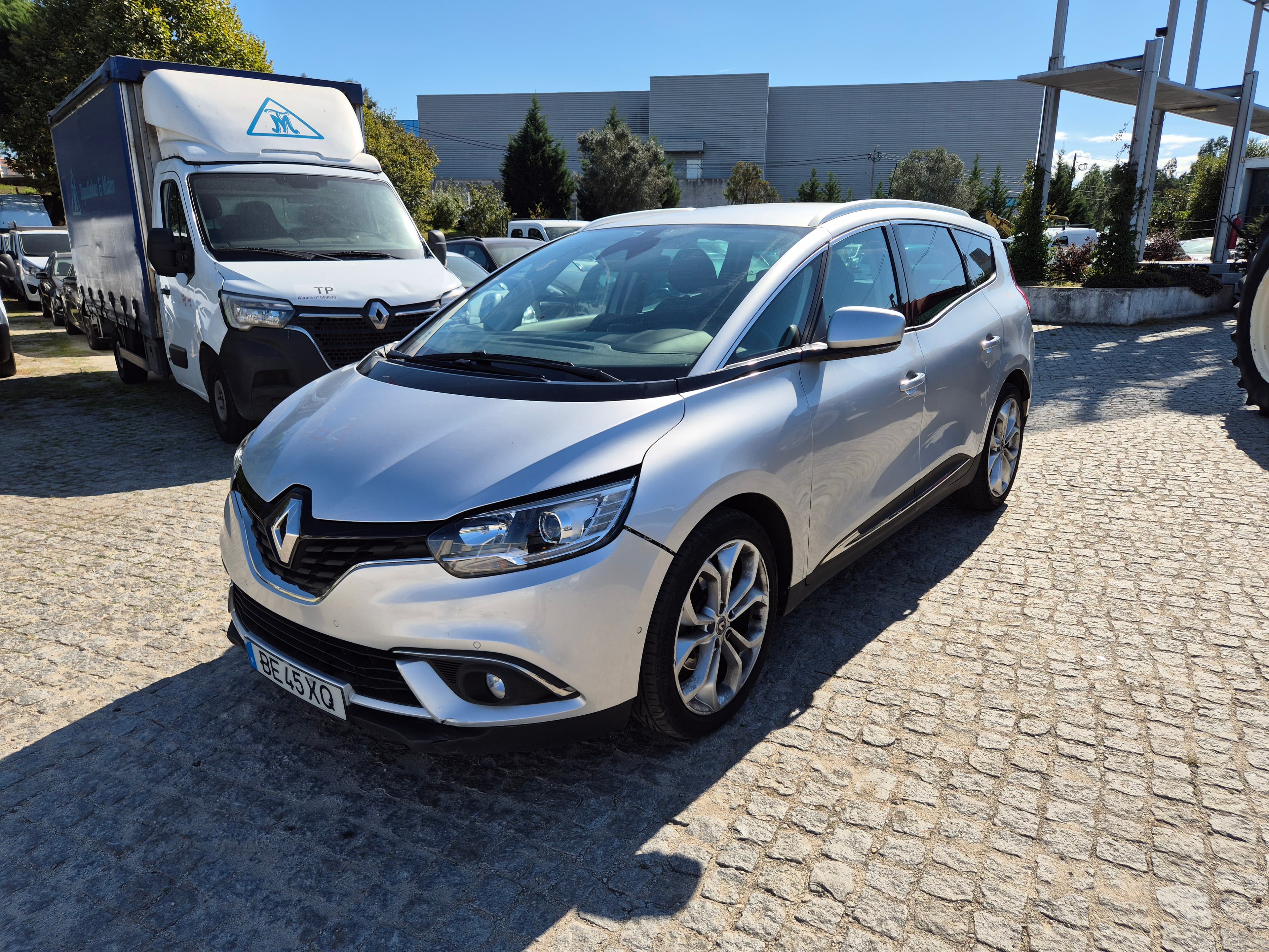 Renault Grand Scénic · 7 Lugares · Ano 2020 — imagem 3
