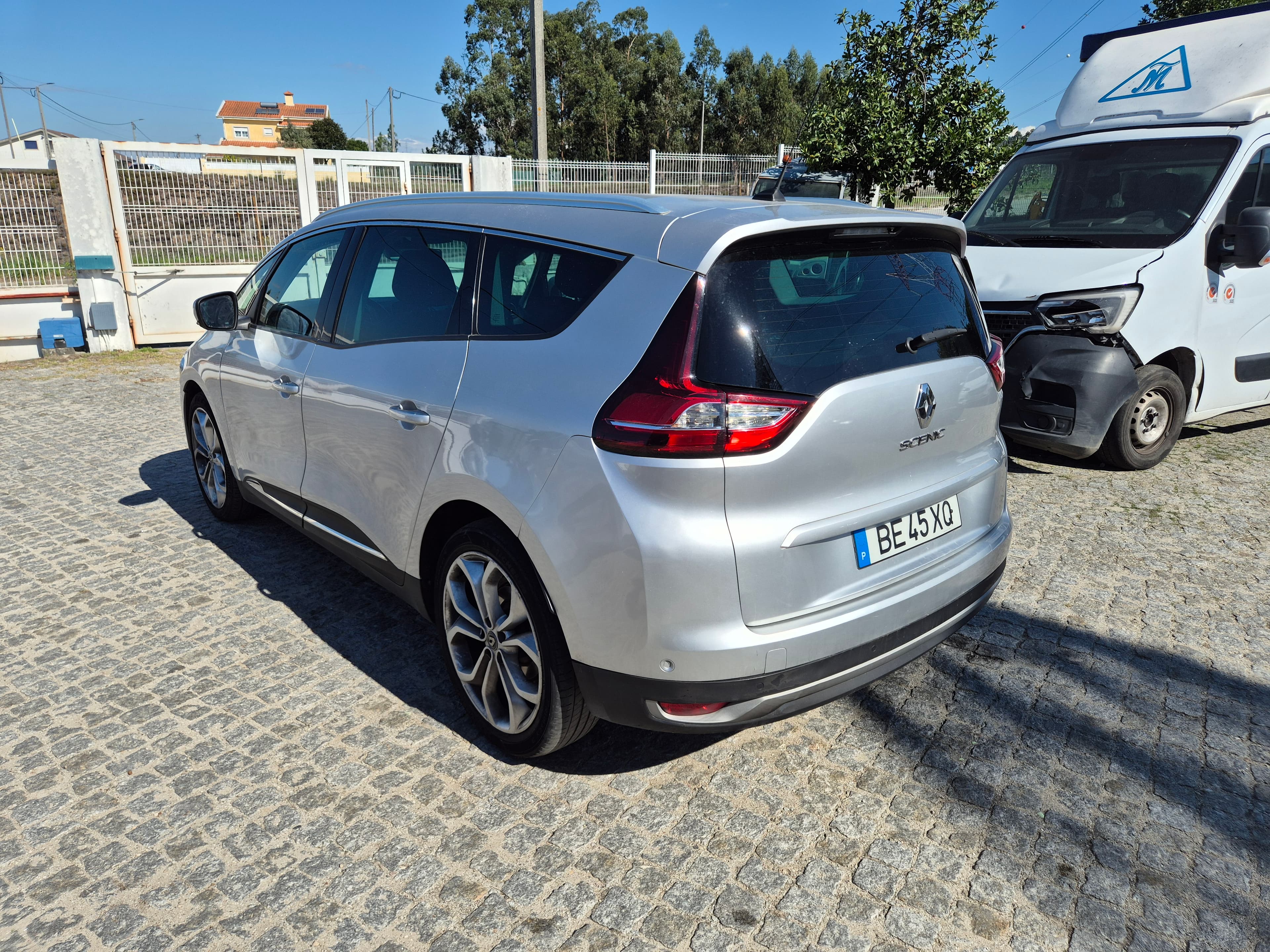 Renault Grand Scénic · 7 Lugares · Ano 2020 — imagem 4