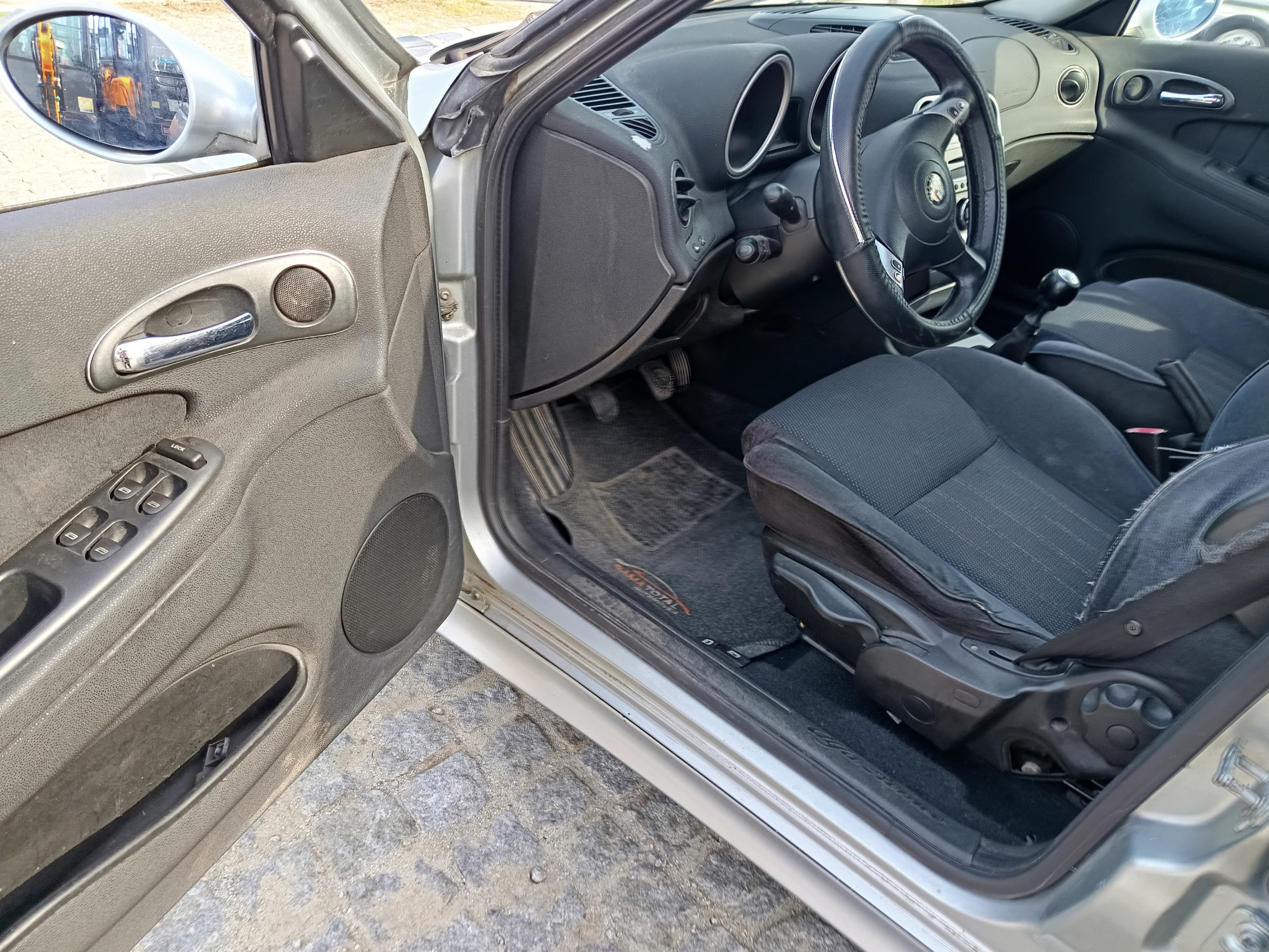 Alfa Romeu 156 · Ano 2004 — image 36