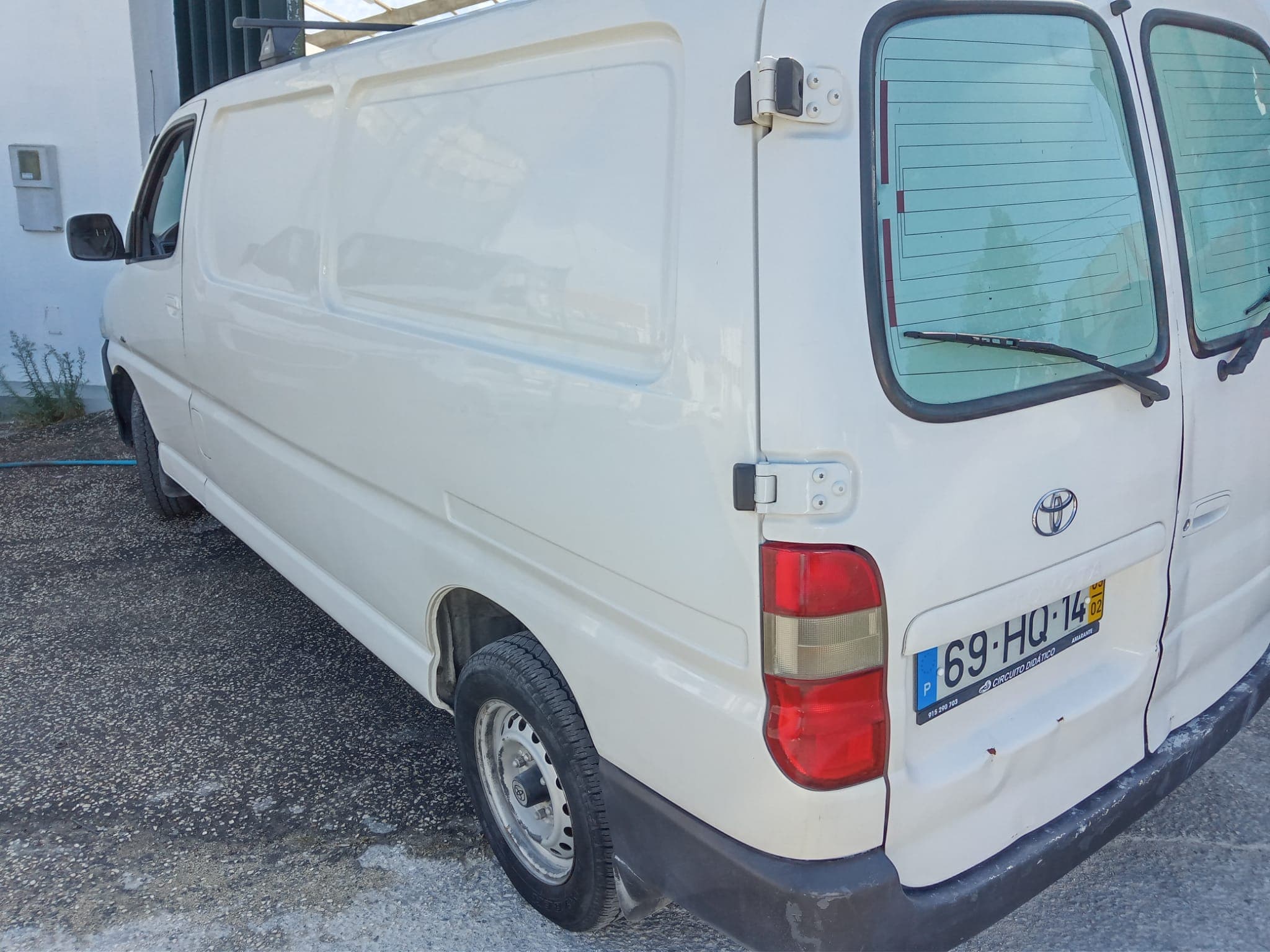 Toyota Hiace · Ano 2009 — image 6