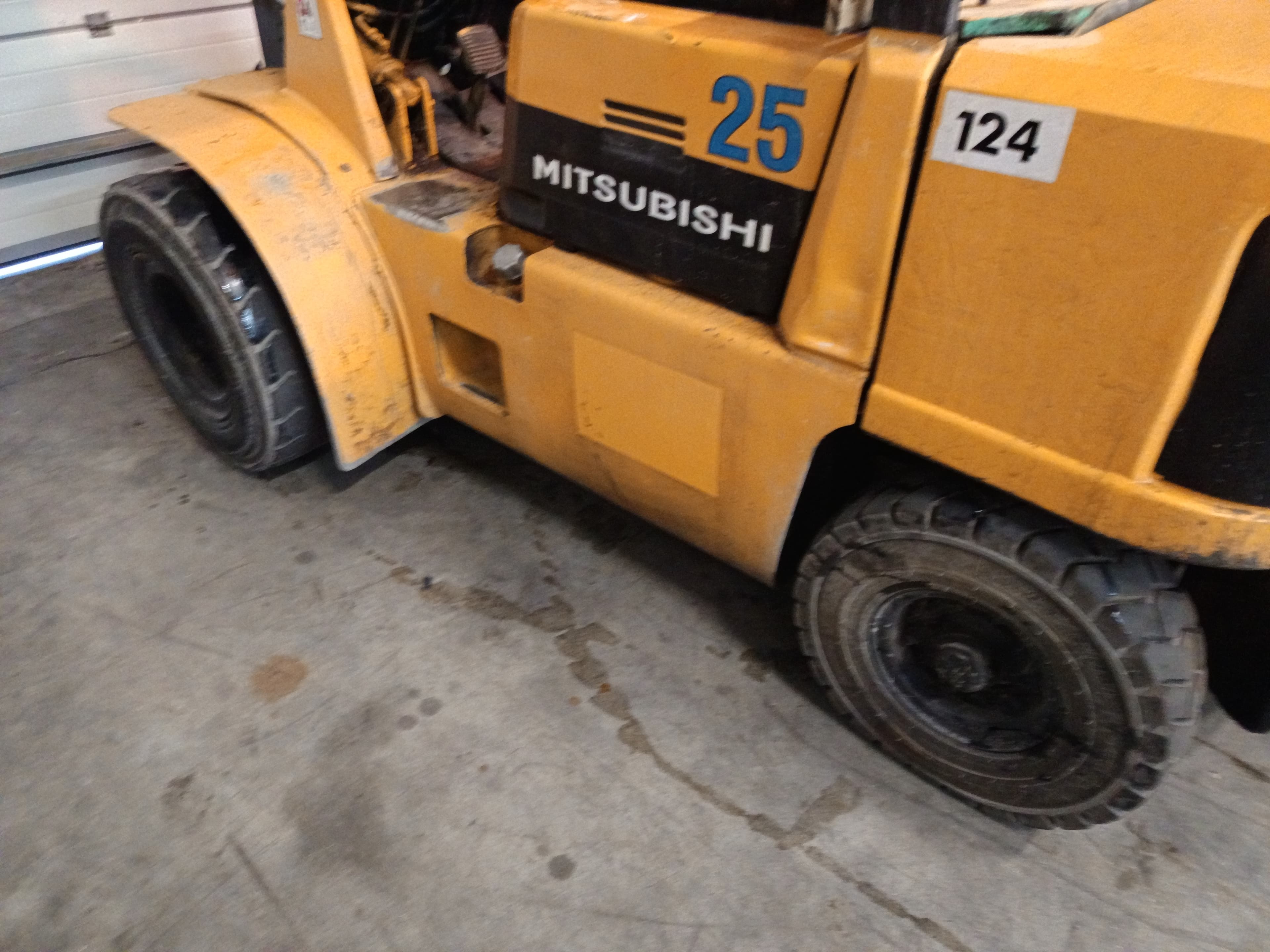 Empilhador Mitsubishi FD-25 · Ano 1990 — imagen 8