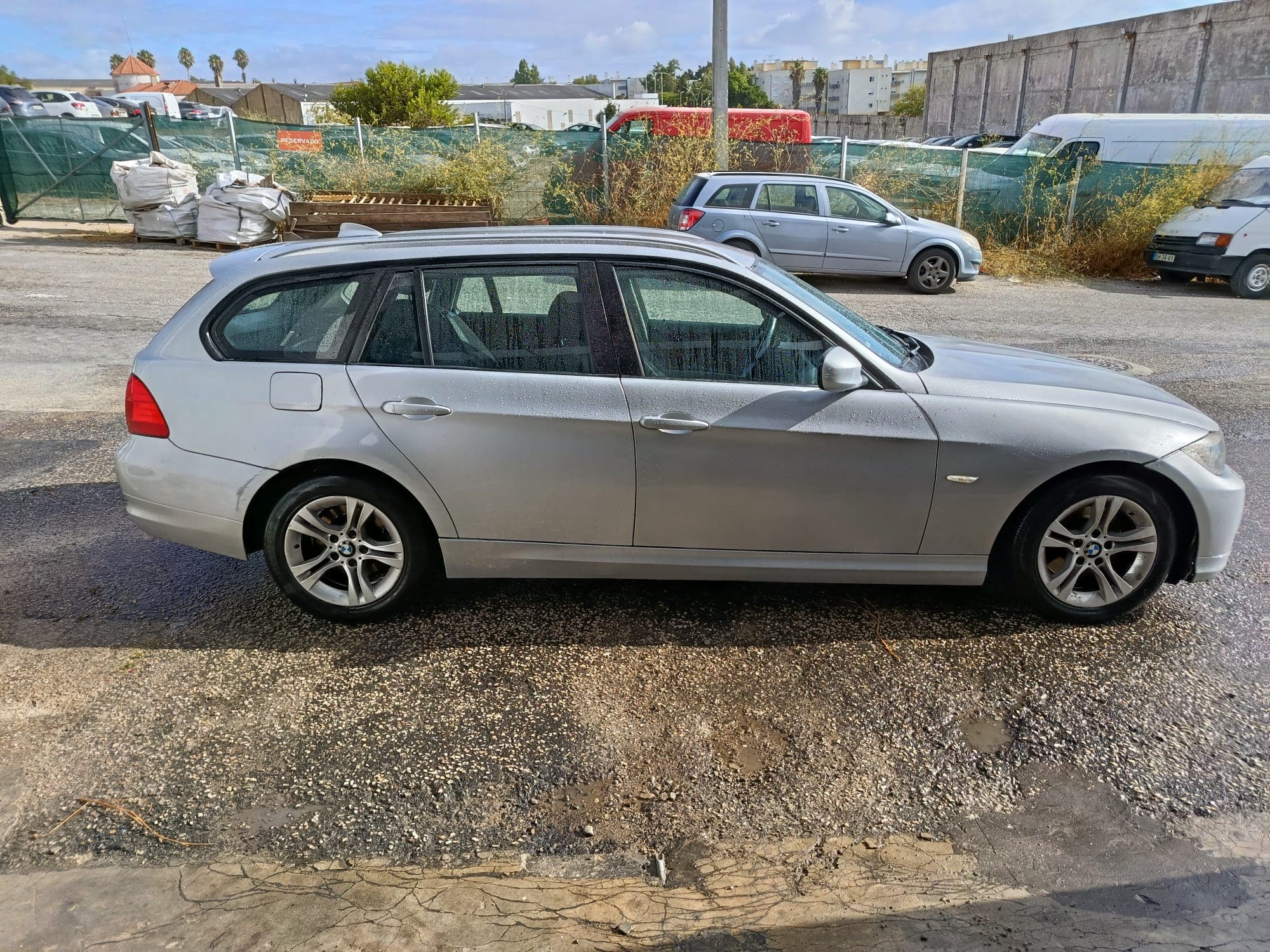 BMW 318 D · Ano 2010 — image 5