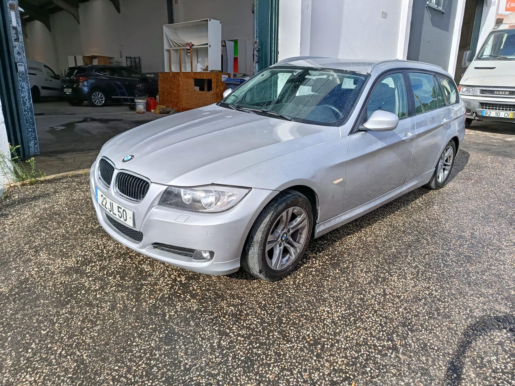 BMW 318 D · Ano 2010 — image 3