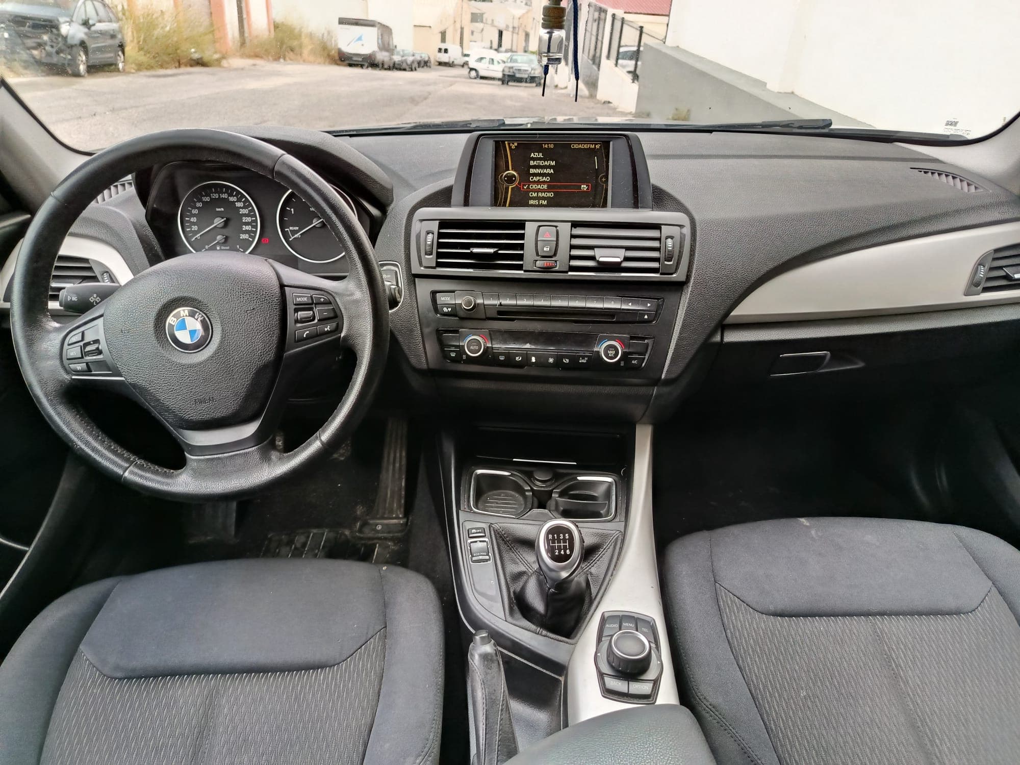 BMW 116 D · Ano 2013 — imagem 18