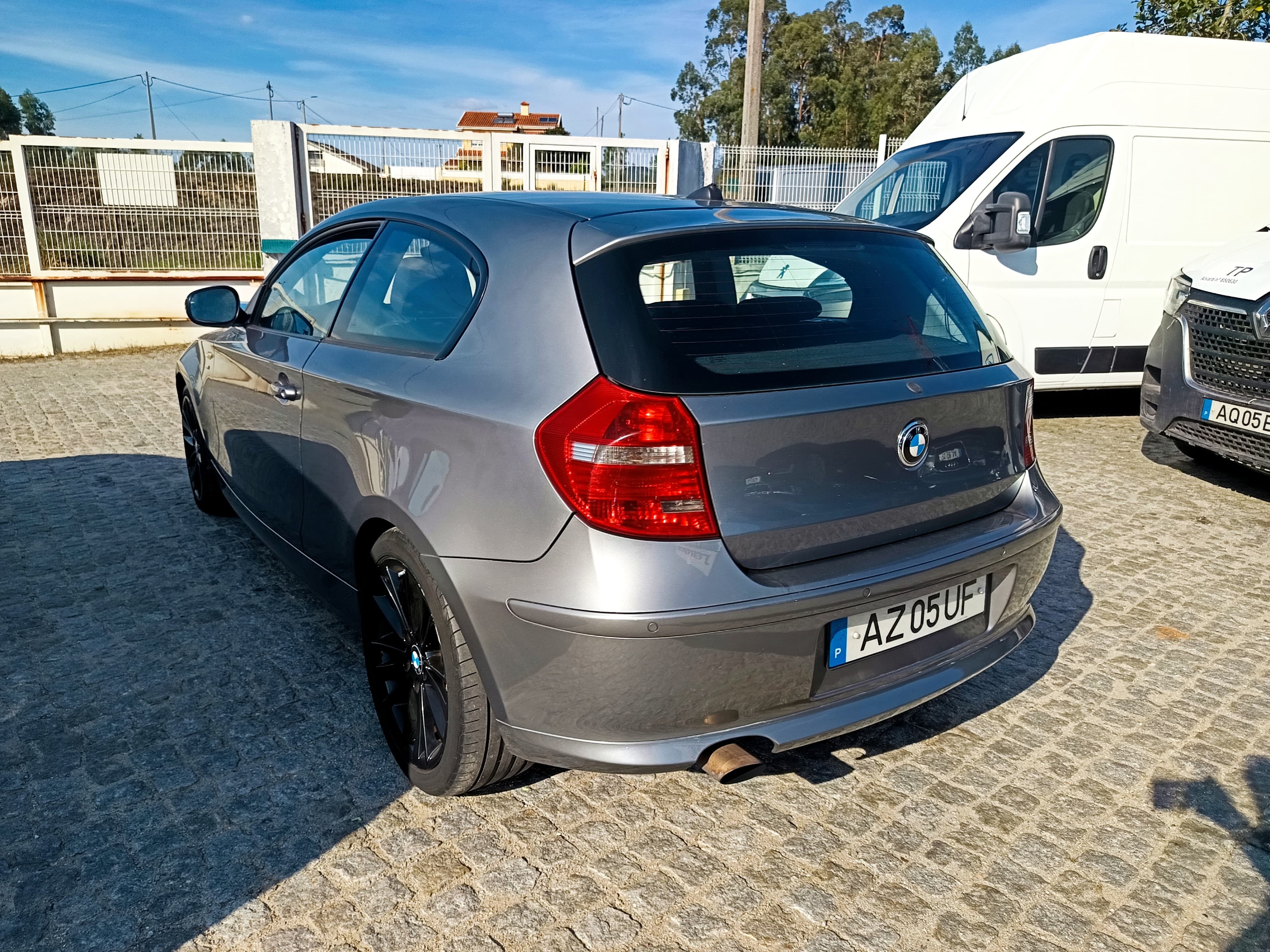 BMW 118d · Ano 2010 — imagen 6