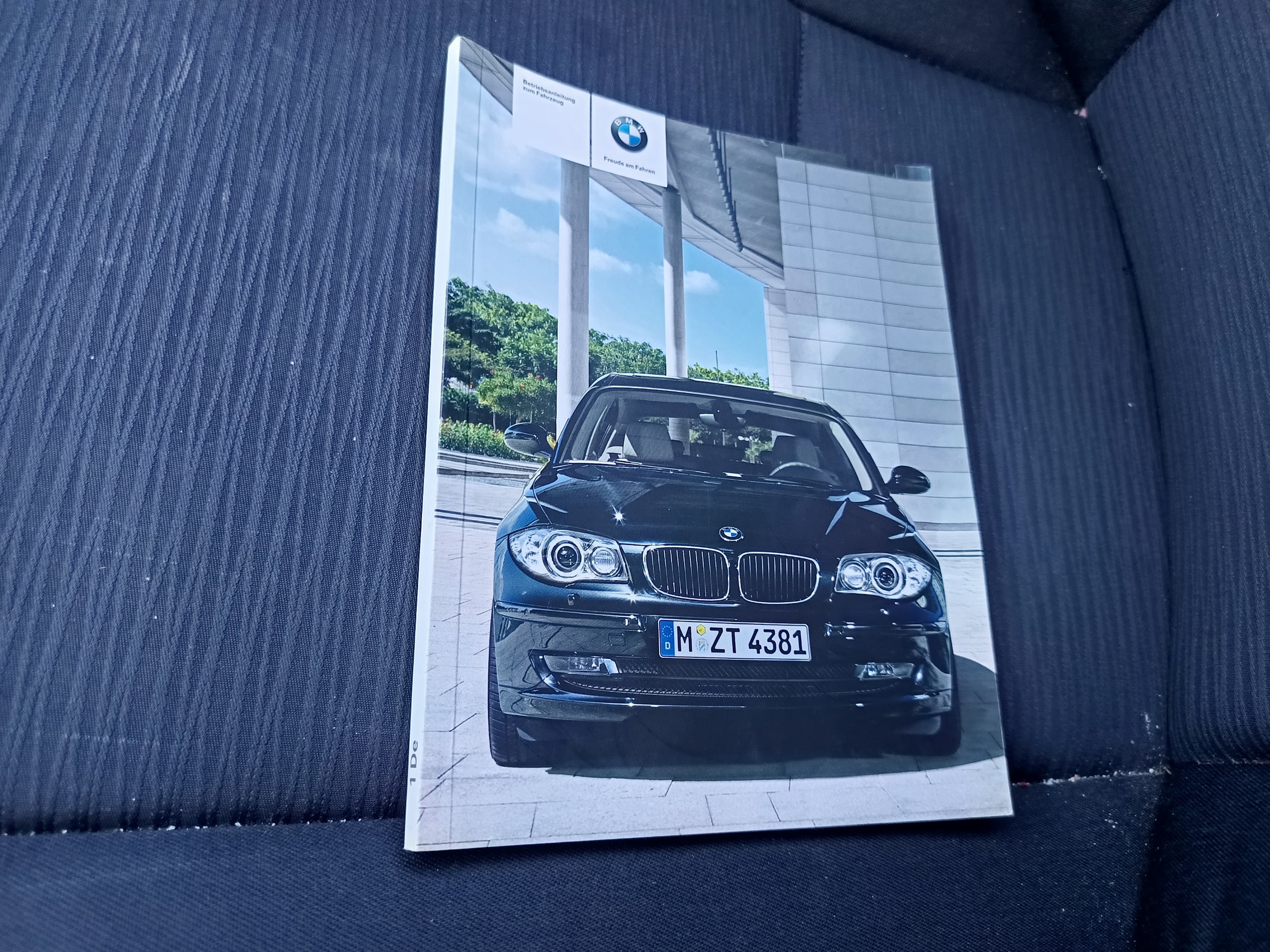 BMW 118d · Ano 2010 — imagen 41