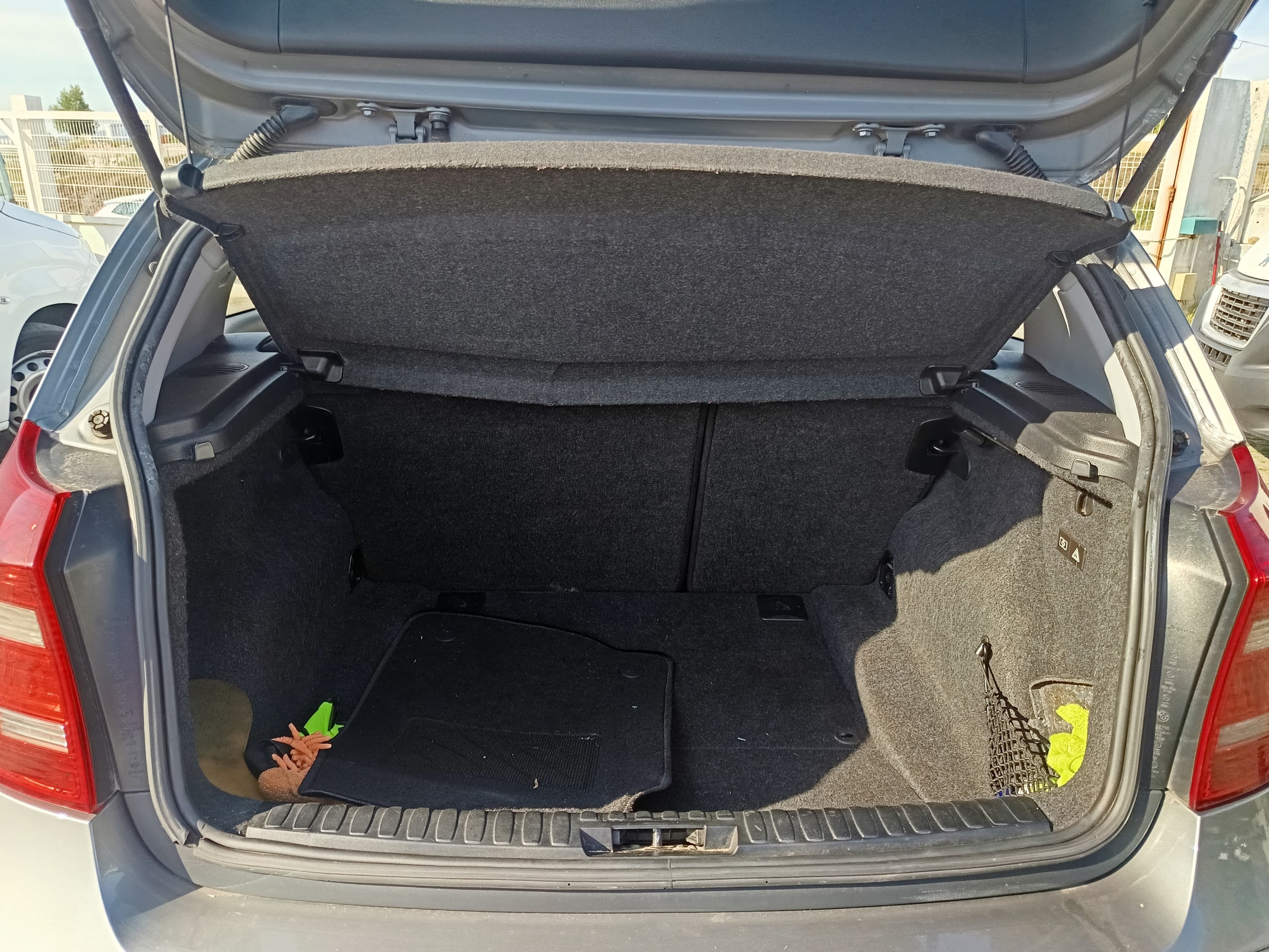 BMW 118d · Ano 2010 — imagen 21