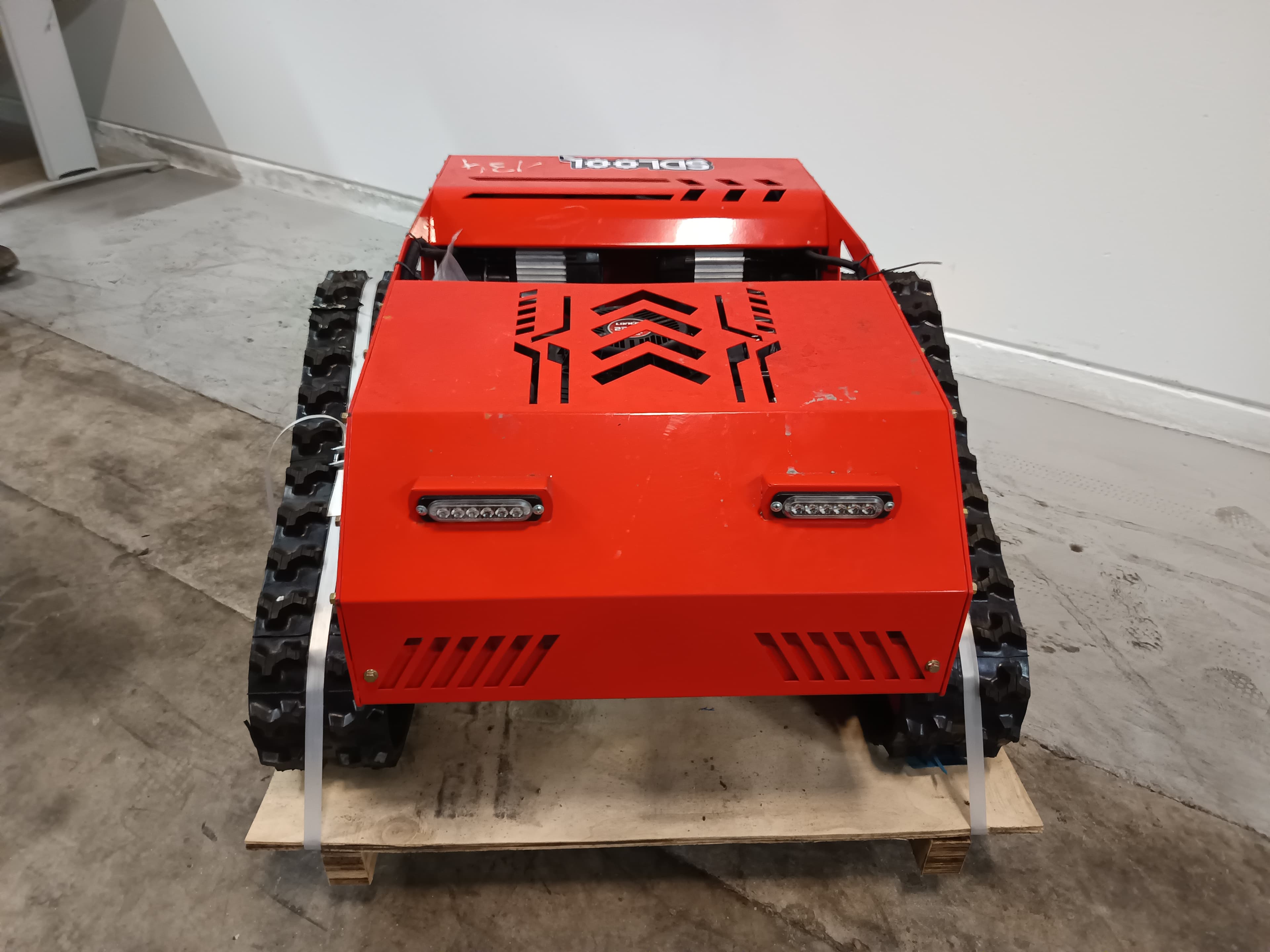 Corta Relvas Lawn Mower 800 · Ano 2025 — imagem 1