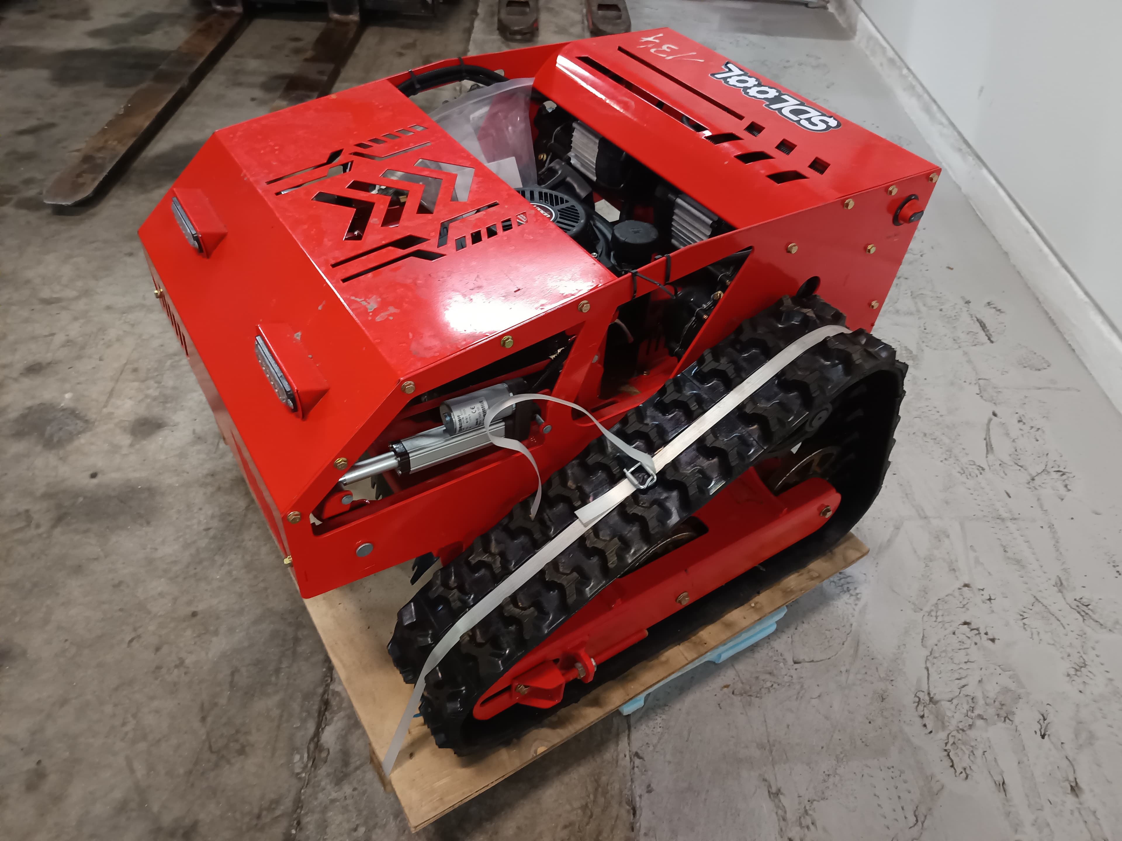 Corta Relvas Lawn Mower 800 · Ano 2025 — imagem 3
