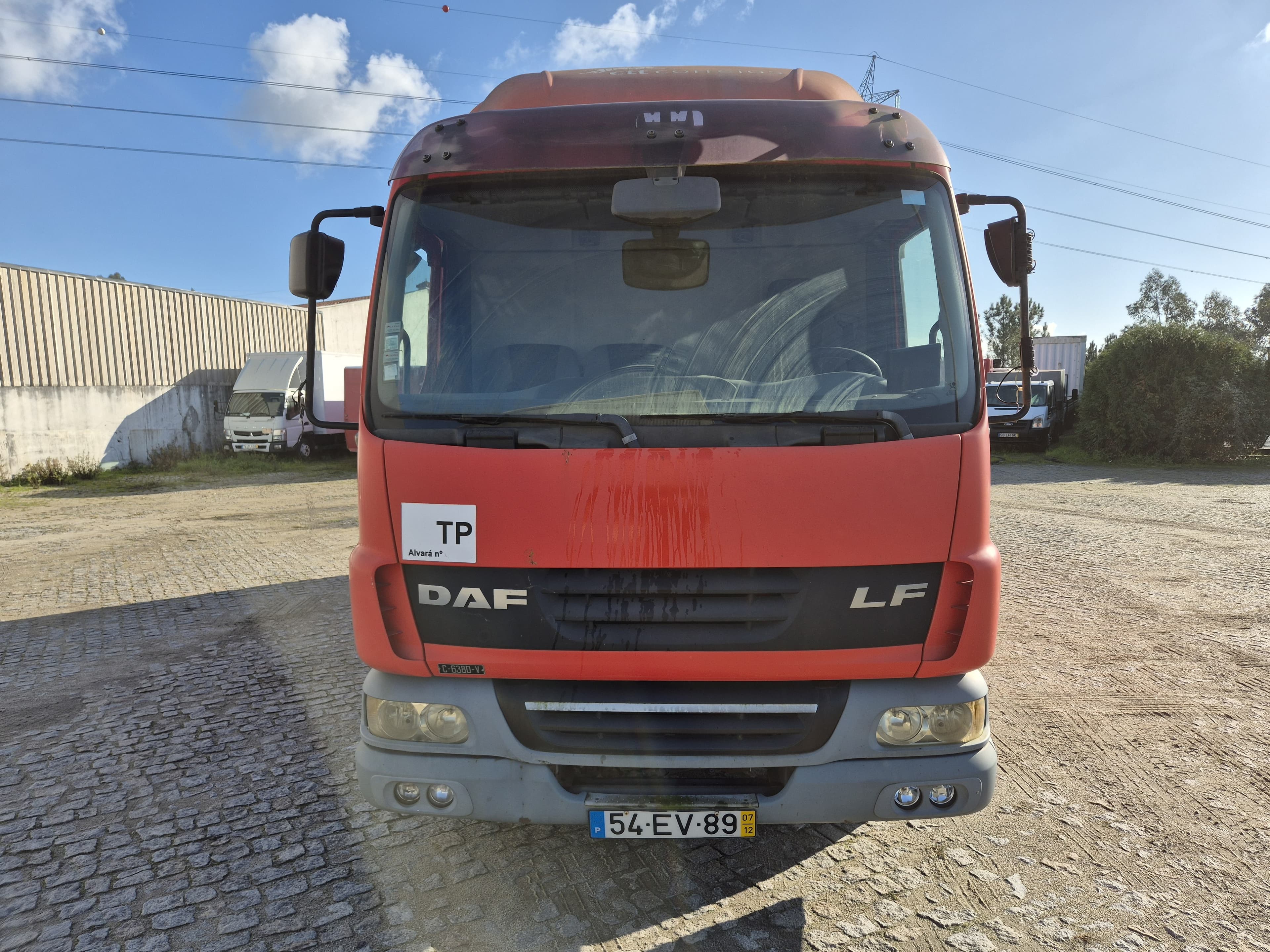 DAF 45.180 · Ano 2007 — imagem 3
